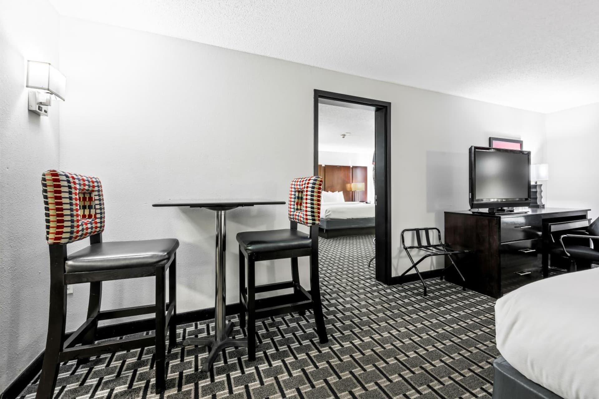 Comfort Suites Williamsburg Historic Area gallery photo in Williamsburg, VA — image 17