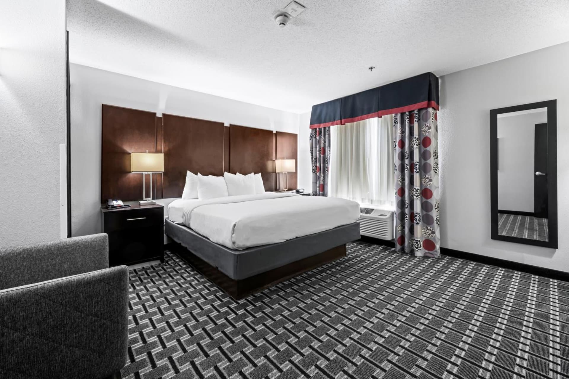 Comfort Suites Williamsburg Historic Area gallery photo in Williamsburg, VA — image 19