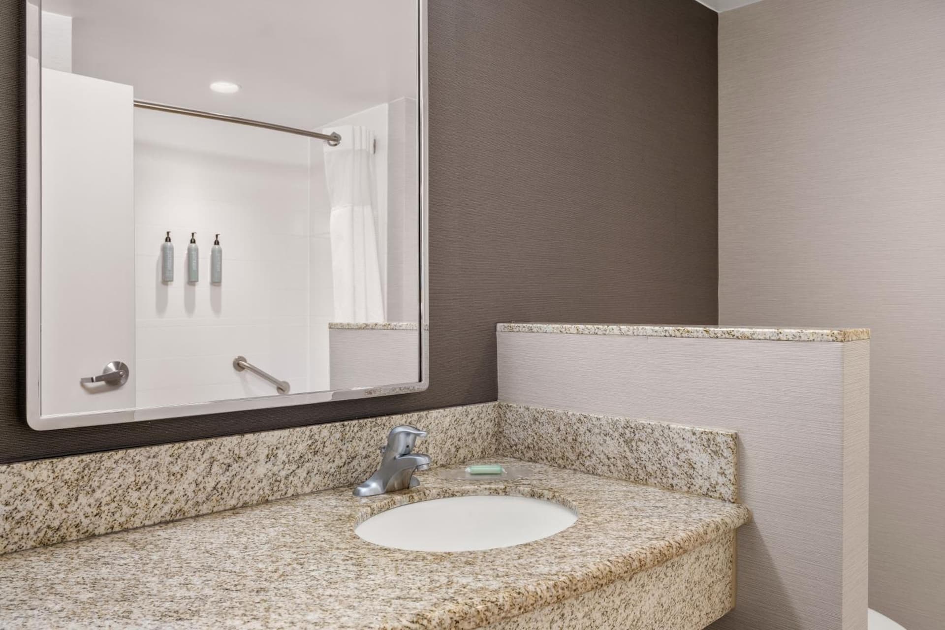 Courtyard by Marriott Evansville East gallery photo in Evansville, IN — image 24