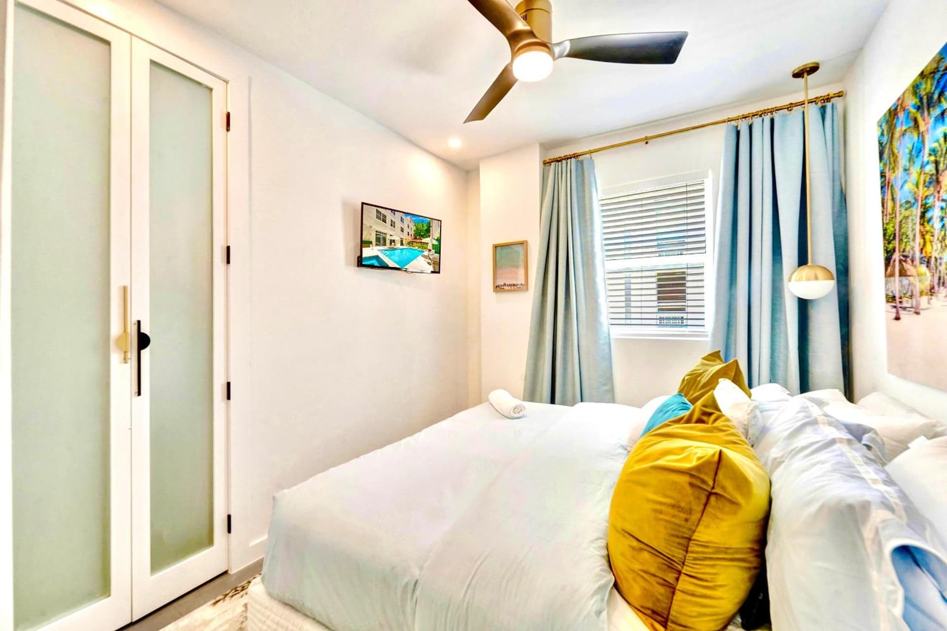 South Beach Haven- 1 Bedroom 2 Beds 1 Bathroom Apartment property views in Miami Beach, FL — gallery photo 3