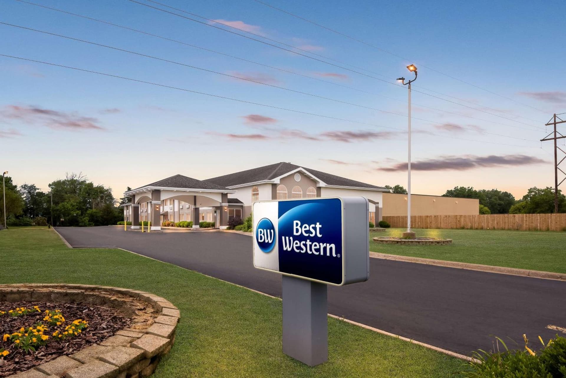 Best Western Airport Inn featured exterior or lobby in Moline, IL — similar hotel