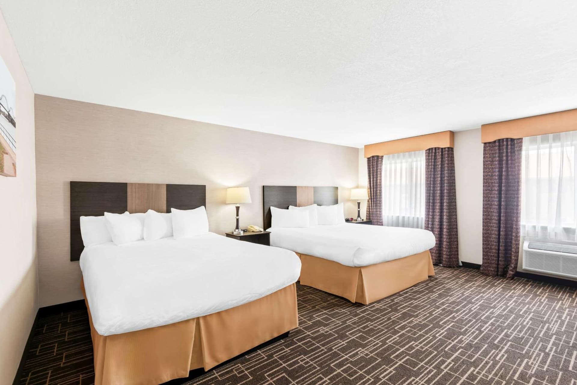 Best Western Airport Inn interior in Moline, IL — gallery photo 2