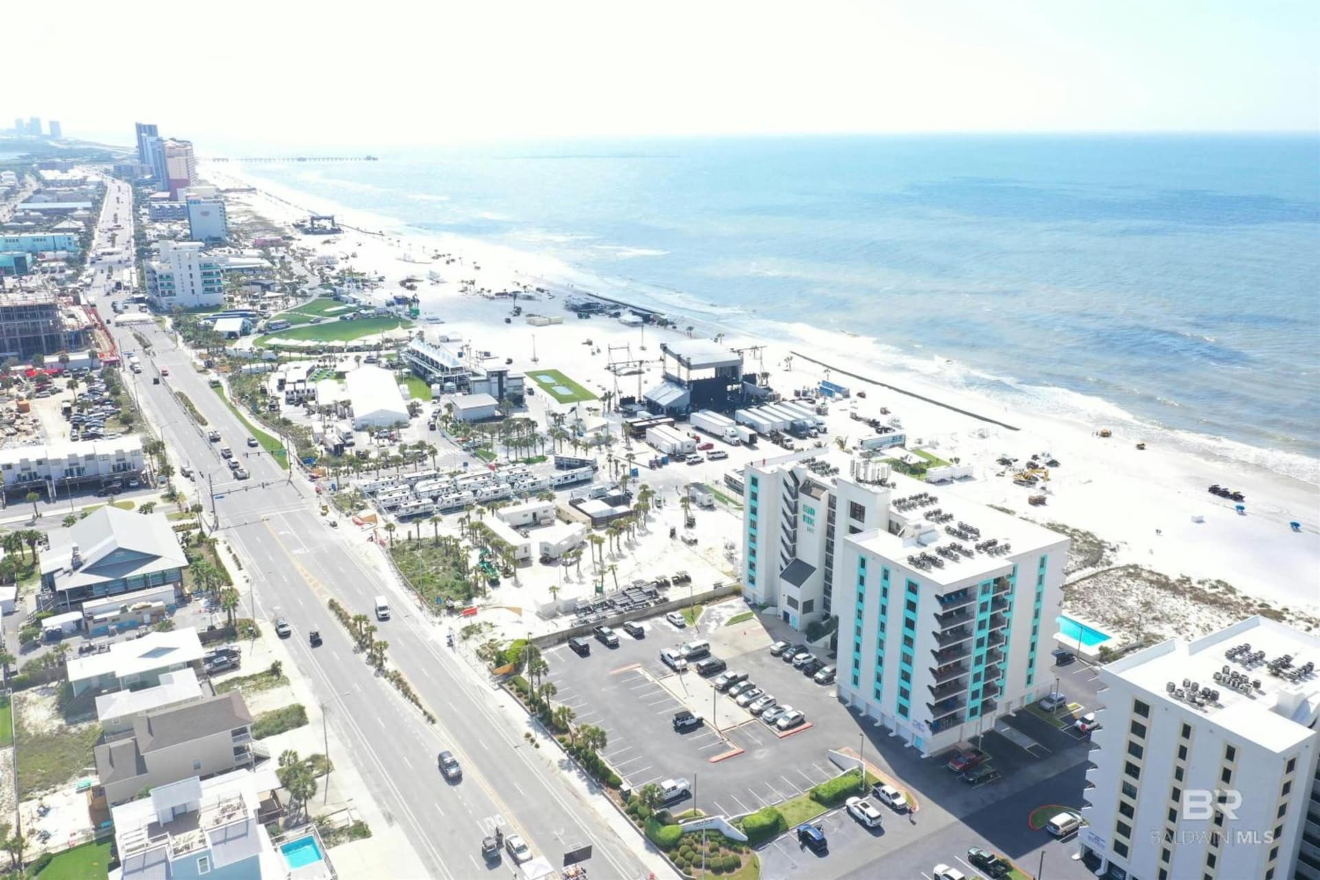 Island Winds East featured exterior or lobby in Gulf Shores, AL — similar hotel