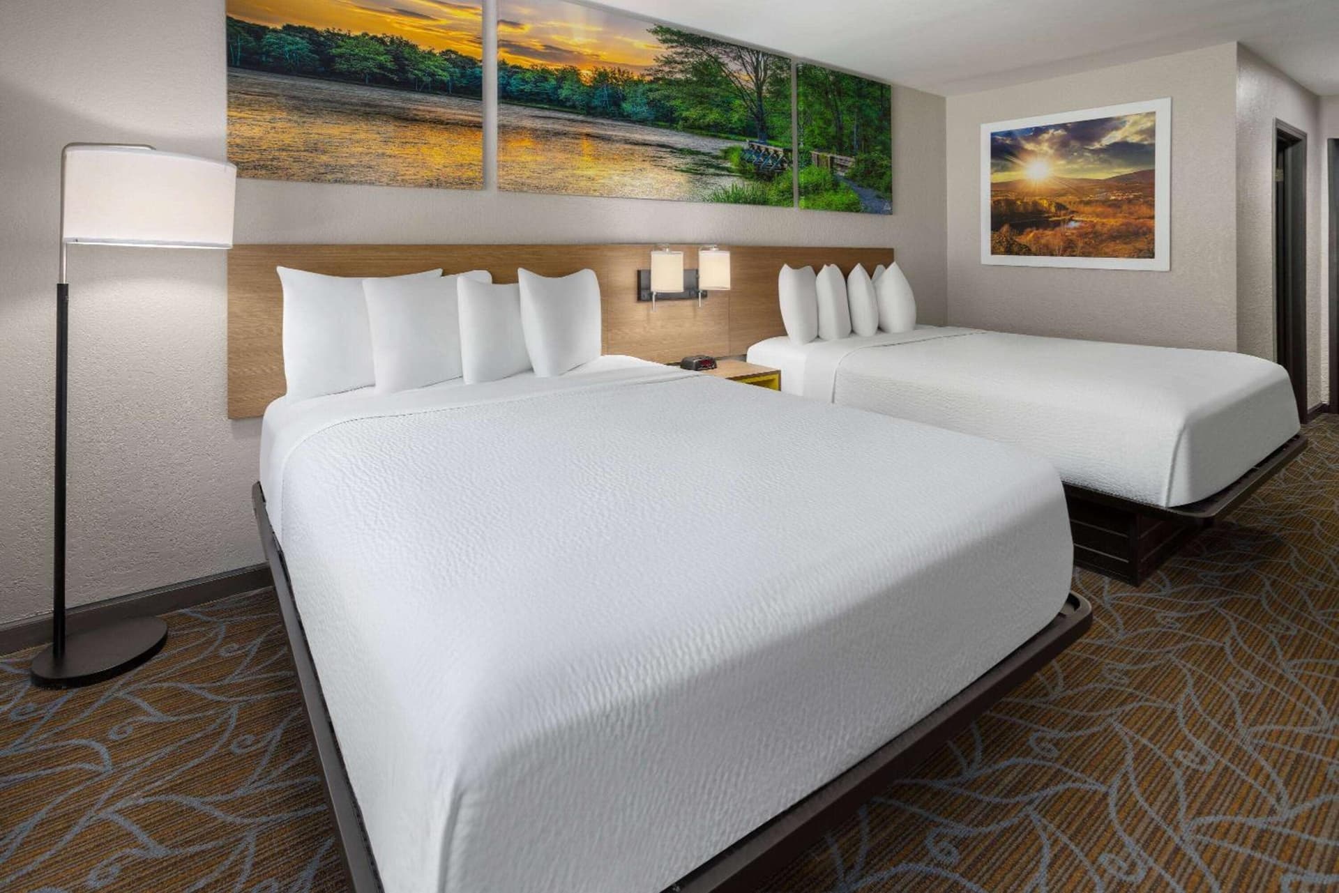 Days Inn by Wyndham Wurtsboro gallery photo in Wurtsboro, NY — image 17
