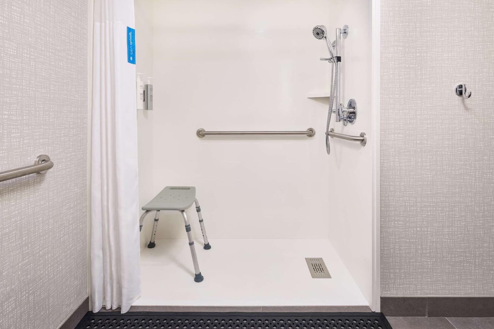 Hampton Inn Massillon gallery photo in Massillon, OH — image 13