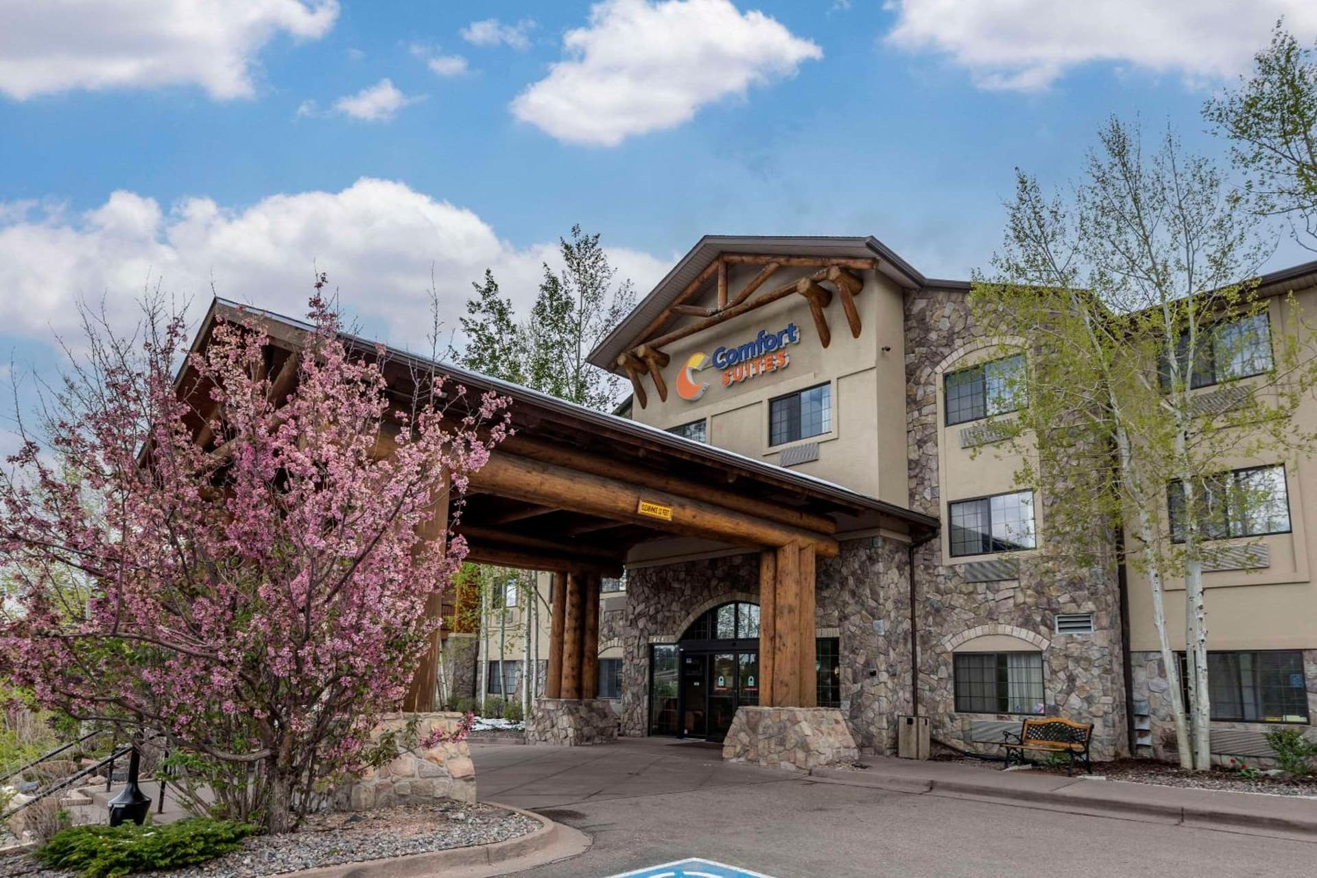 Comfort Suites Golden West on Evergreen Parkway interior in Evergreen, CO — gallery photo 2