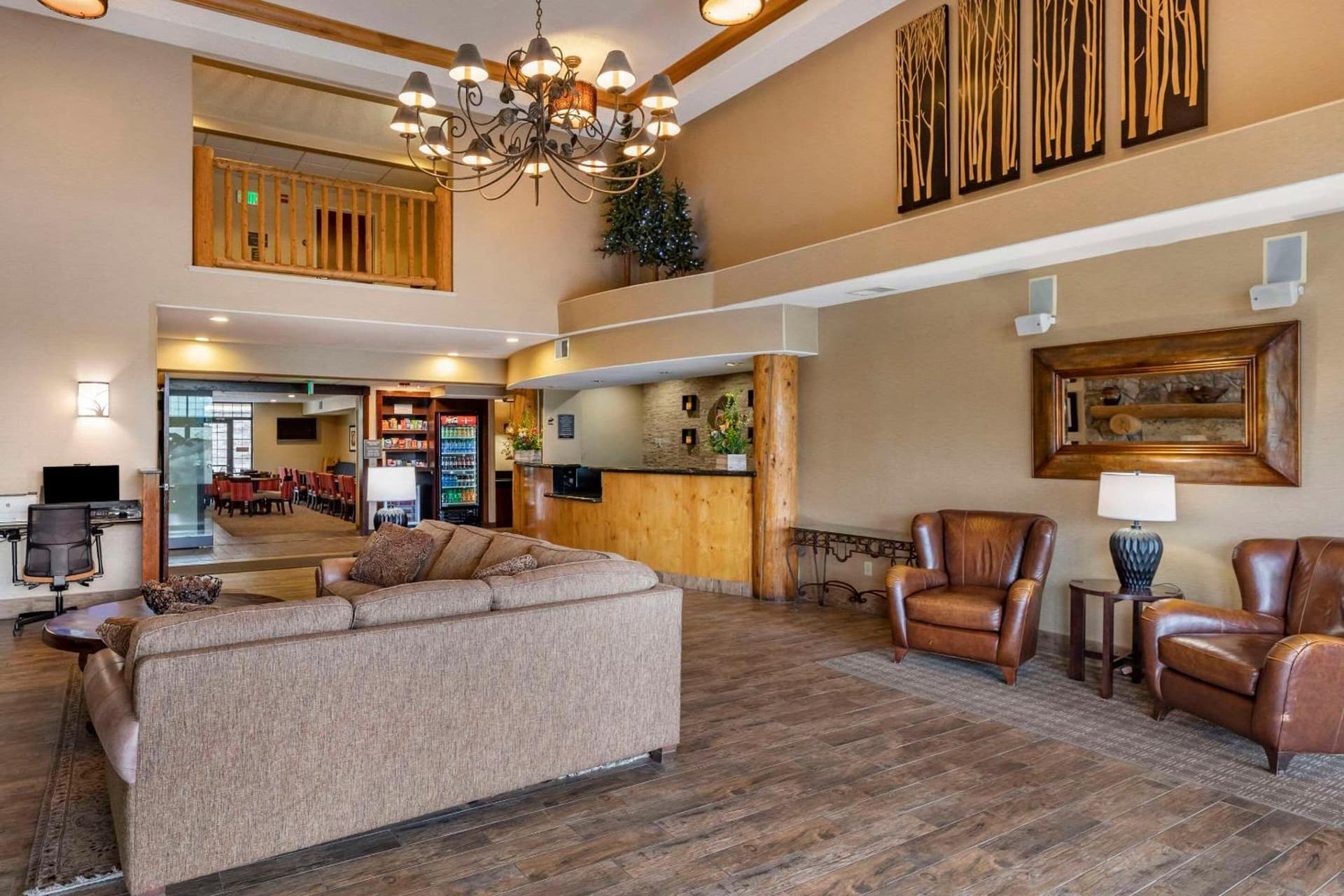 Comfort Suites Golden West on Evergreen Parkway property views in Evergreen, CO — gallery photo 3