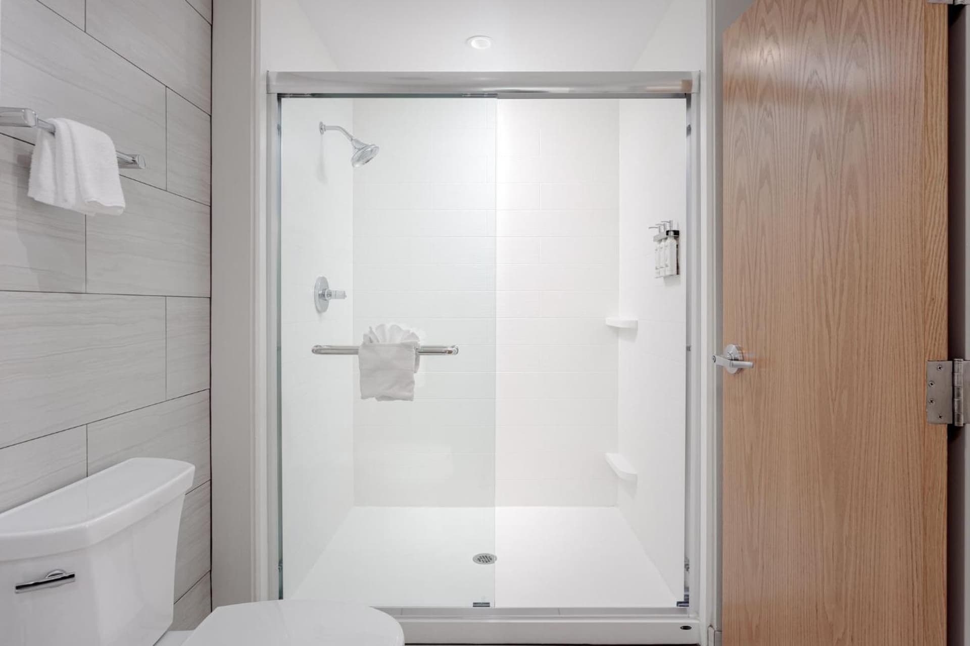 Holiday Inn Express Pensacola Beach by IHG gallery photo in Pensacola Beach, FL — image 21