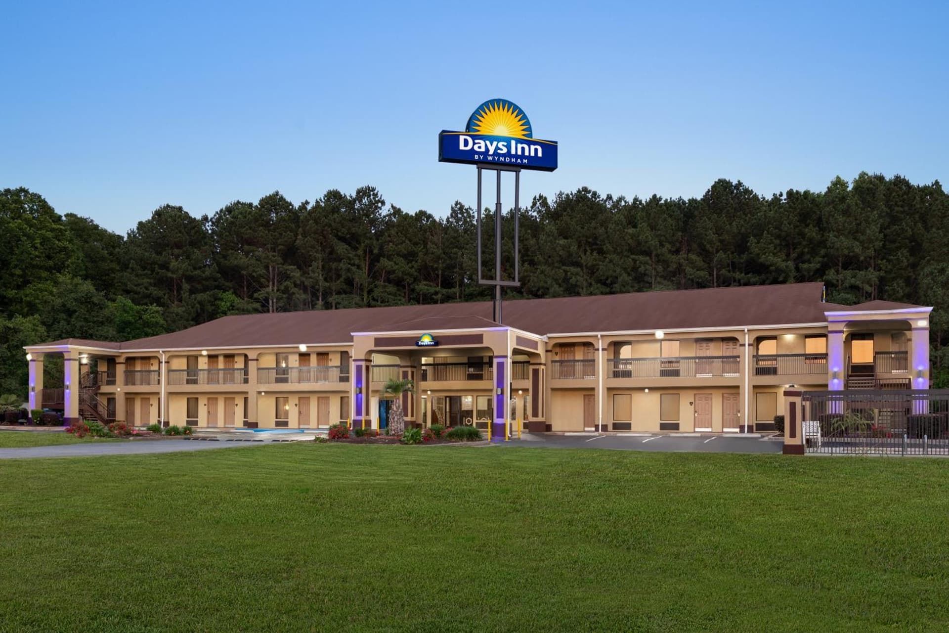 Days Inn by Wyndham Covington property views in Covington, GA — gallery photo 3