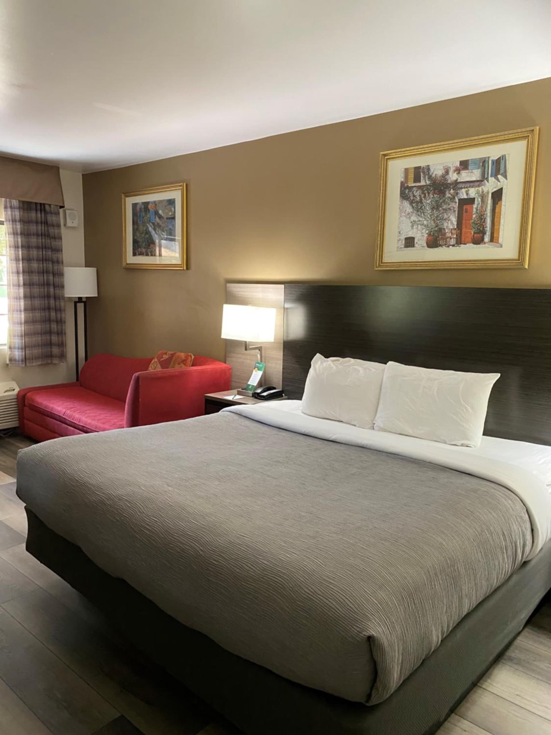 Quality Inn & Suites Goodyear - Phoenix West property views in Goodyear, AZ — gallery photo 3