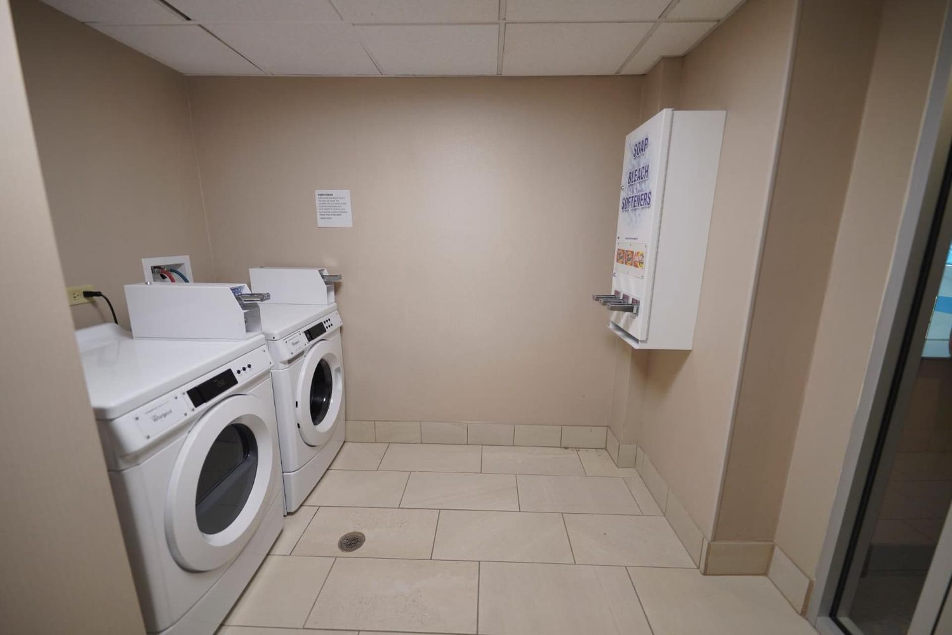 Holiday Inn & Suites Chicago-Carol Stream Wheaton by IHG gallery photo in Carol Stream, IL — image 64