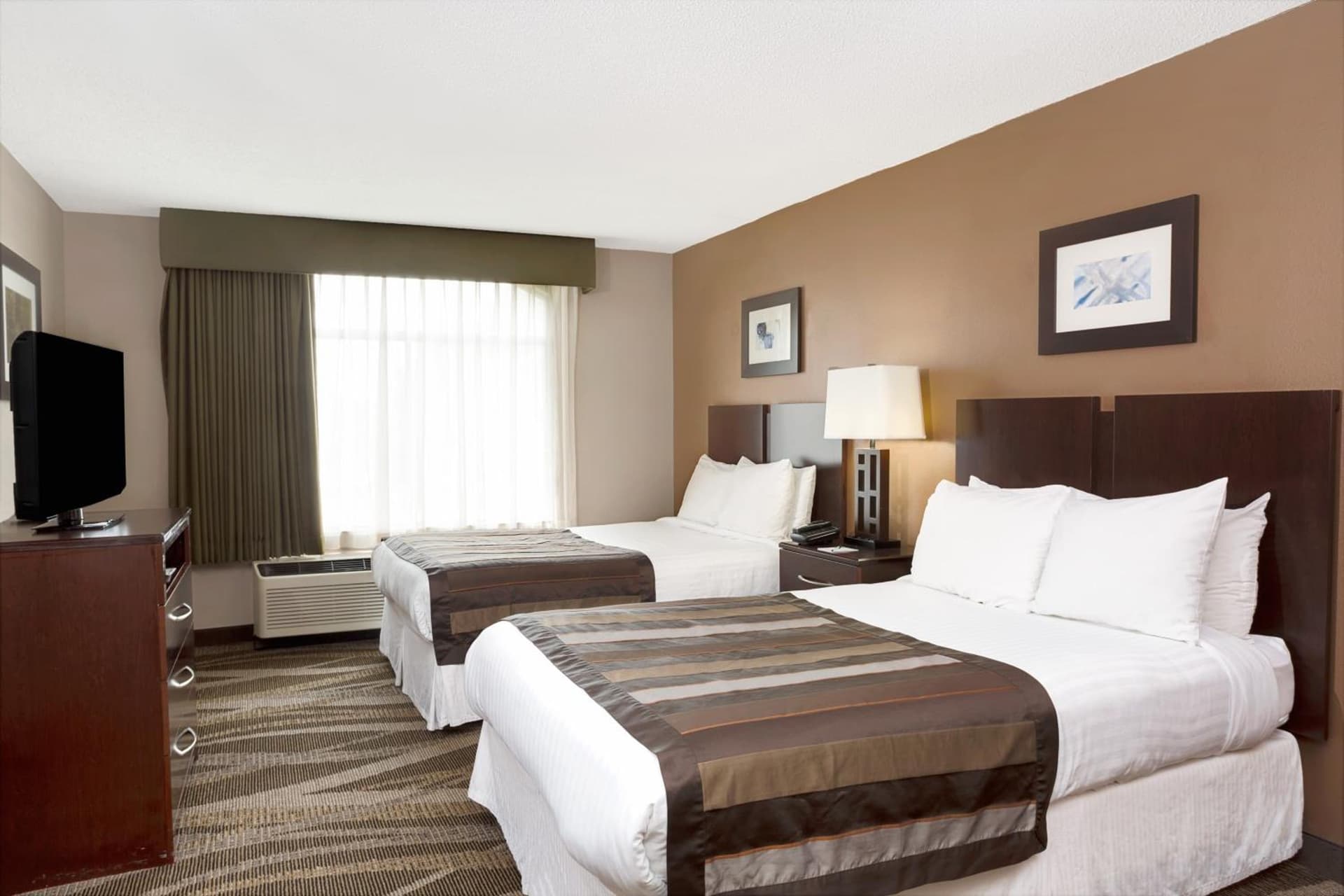 Wingate by Wyndham Raleigh Durham / Airport gallery photo in Durham, NC — image 4