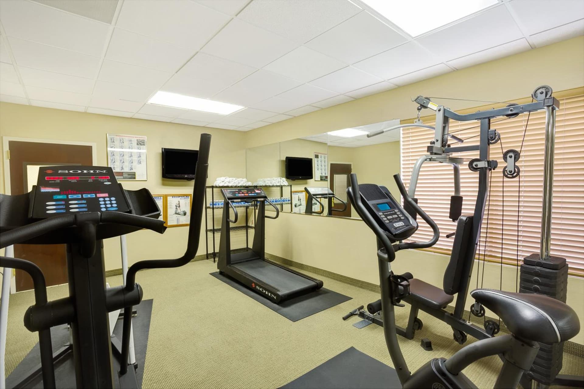 Wingate by Wyndham Raleigh Durham / Airport property views in Durham, NC — gallery photo 3