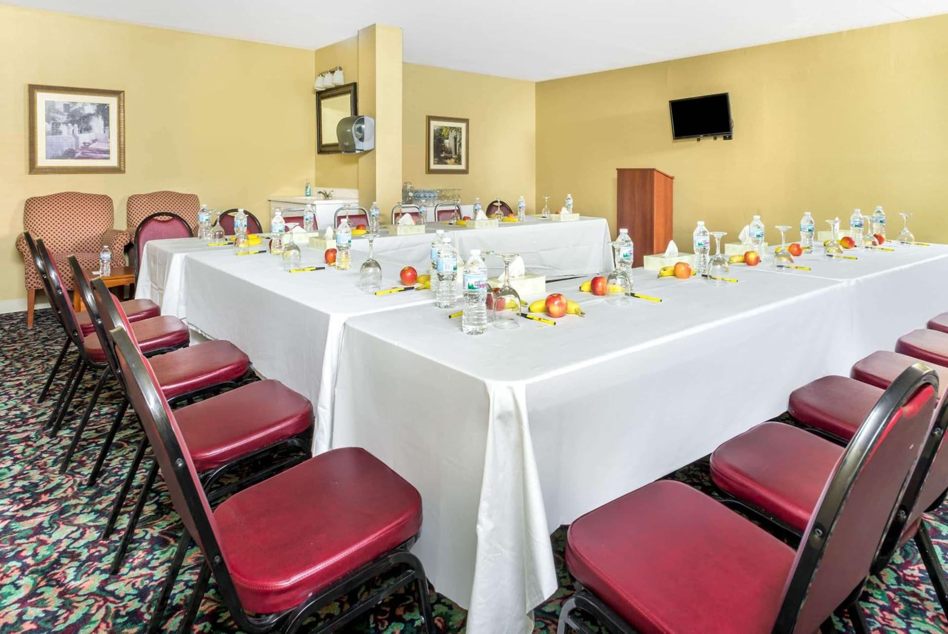 Super 8 by Wyndham Vandalia/Dayton International Airport property views in Vandalia, OH — gallery photo 3