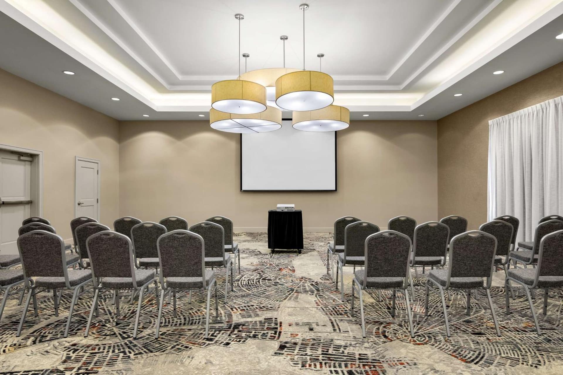 Embassy Suites Newark Airport gallery photo in Elizabeth, NJ — image 9