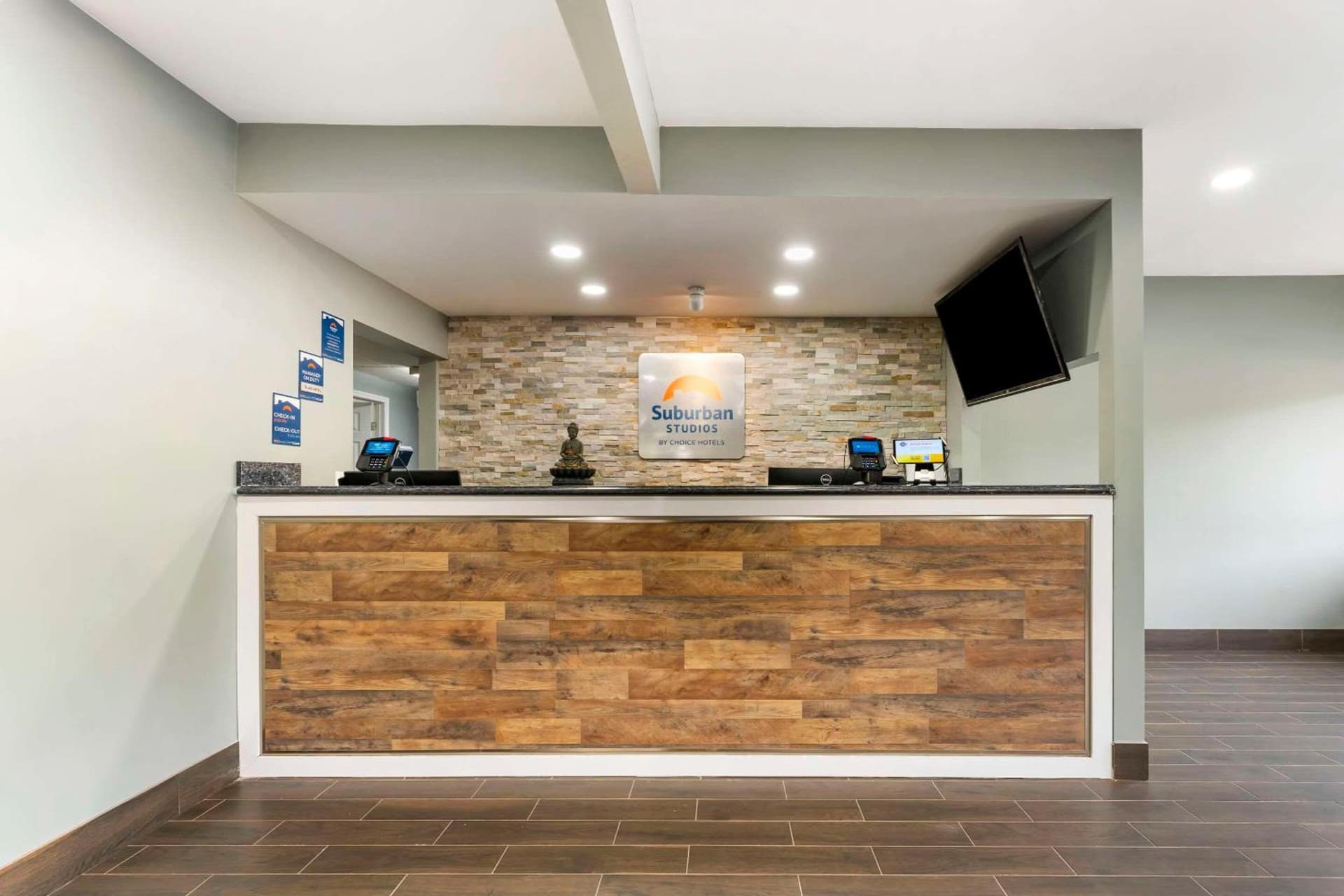 Suburban Studios LaVale - Cumberland property views in La Vale, MD — gallery photo 3