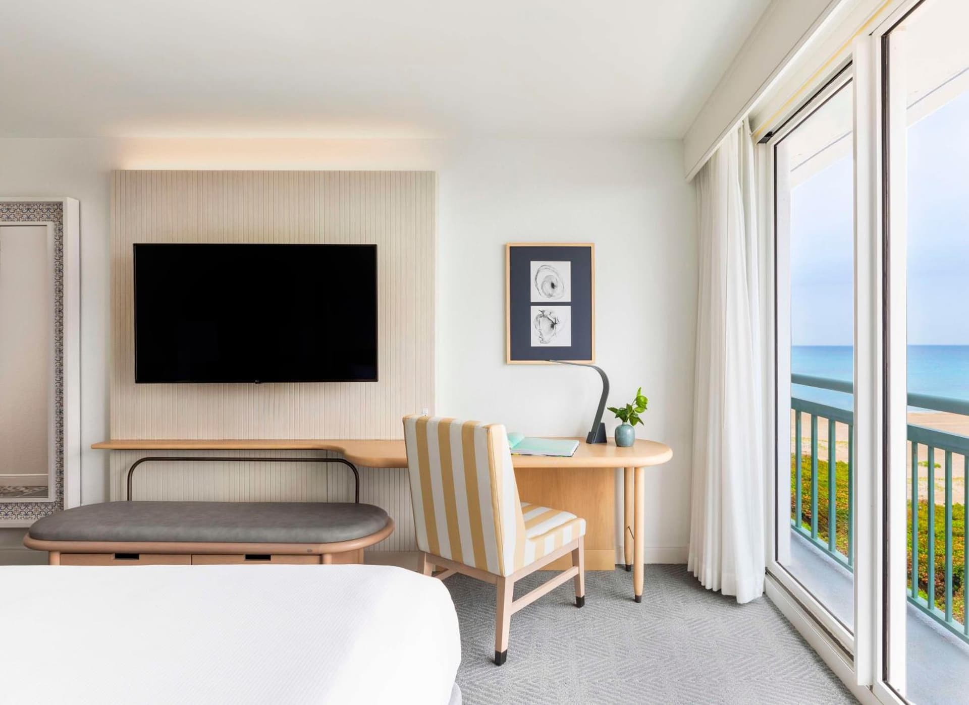 The Singer Oceanfront Resort, Curio Collection by Hilton gallery photo in Riviera Beach, FL — image 21