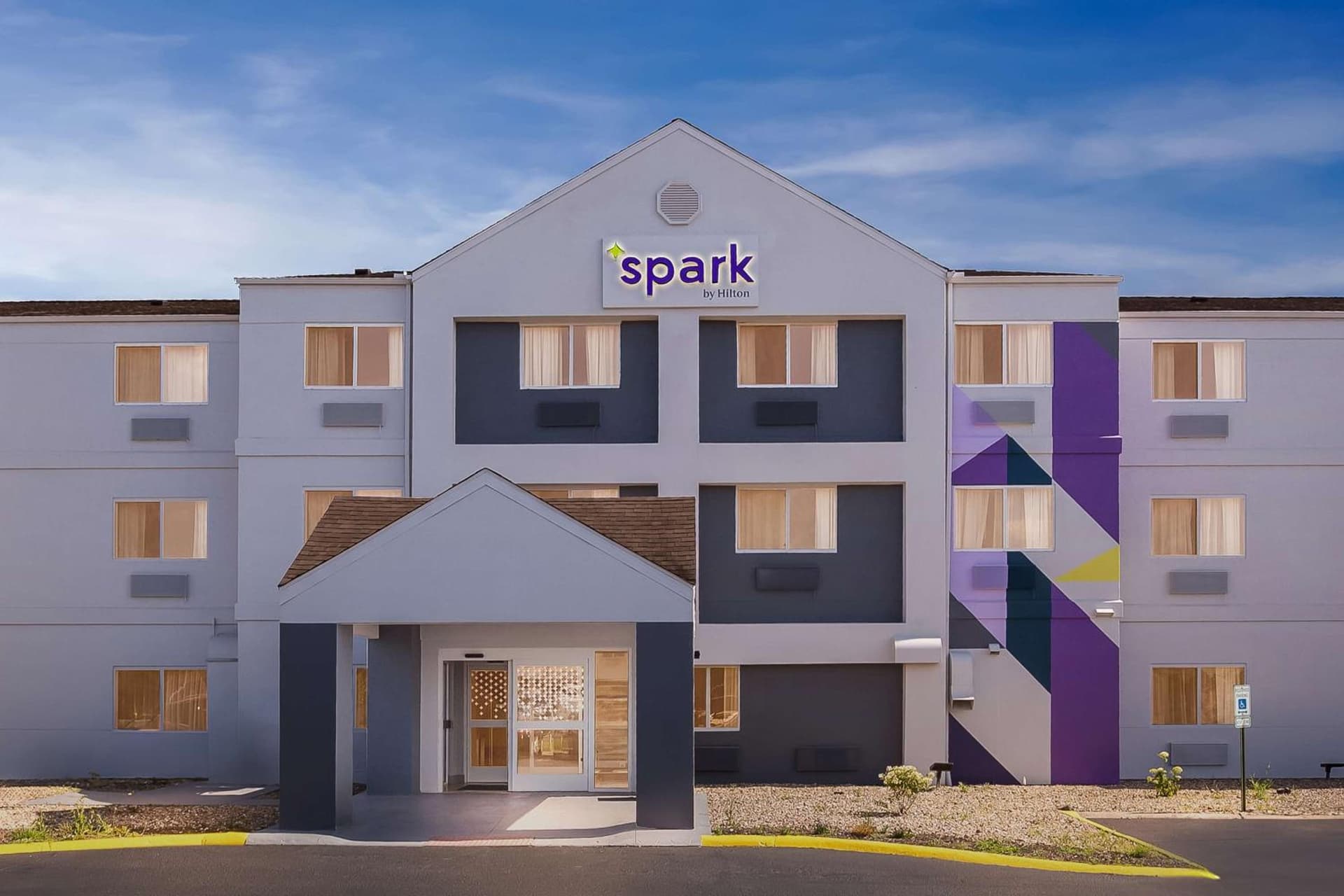 Spark by Hilton Springfield Southwest interior in Springfield, IL — gallery photo 2