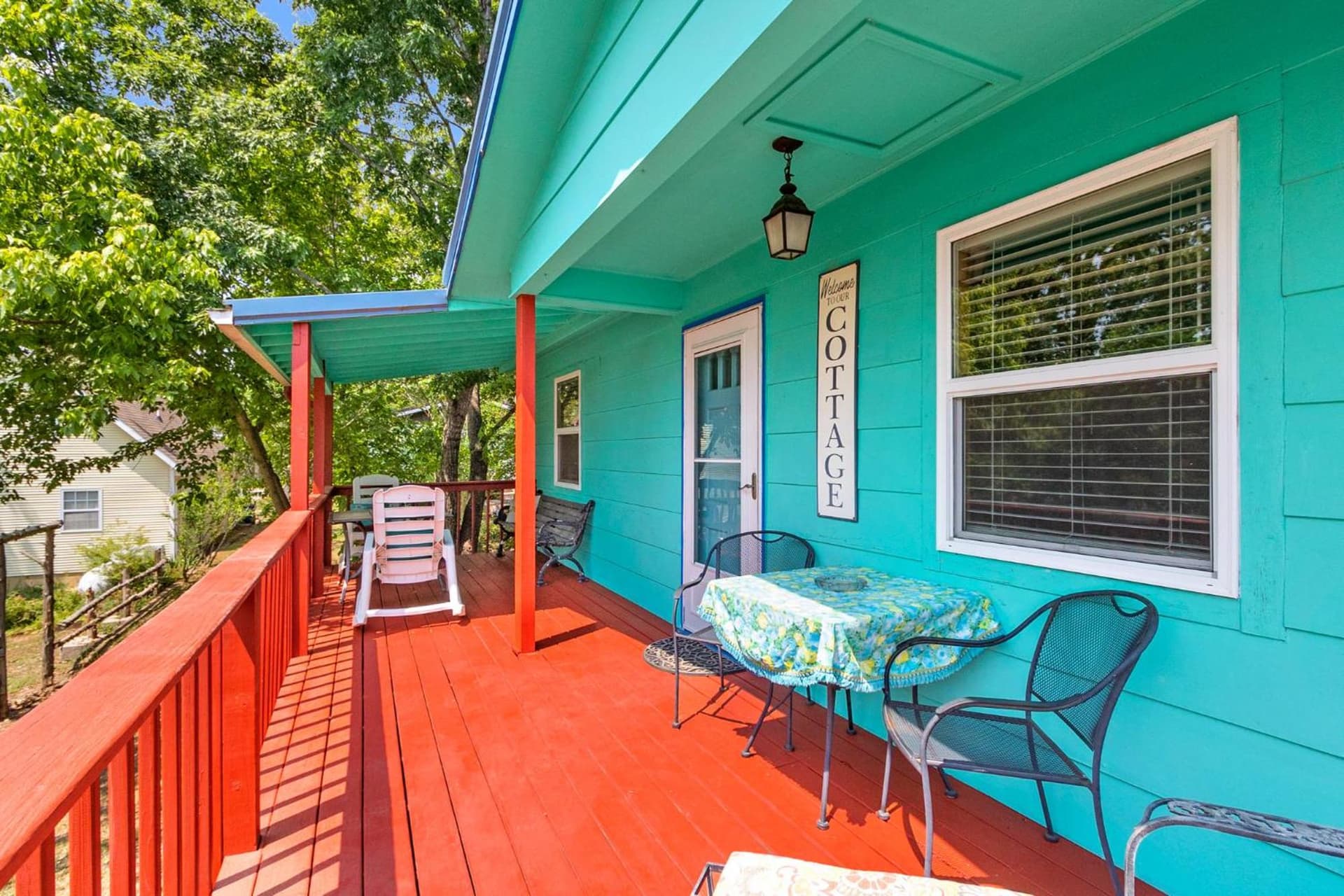 Diamond City Lakeside Resort interior in Diamond City, AR — gallery photo 2
