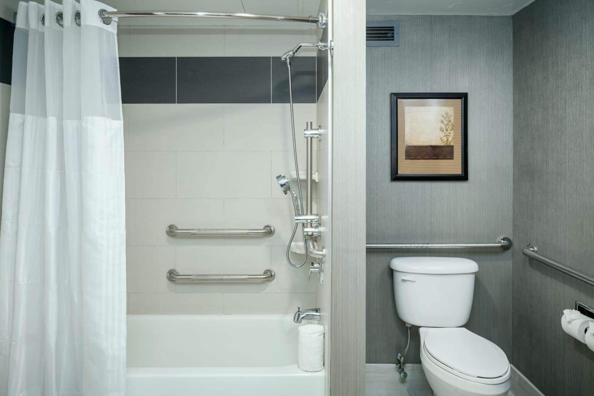 Hilton Suites Brentwood gallery photo in Brentwood, TN — image 32
