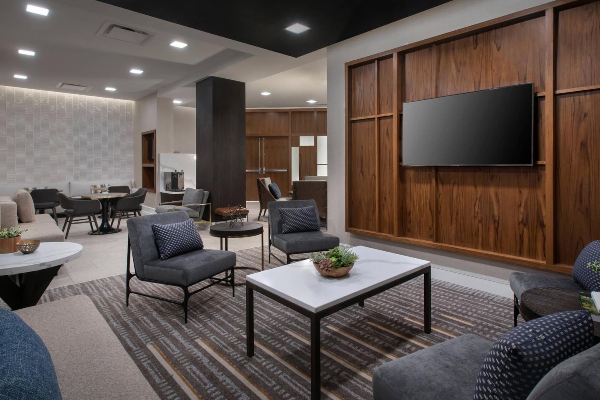 Norfolk Waterside Marriott gallery photo in Norfolk, VA — image 11