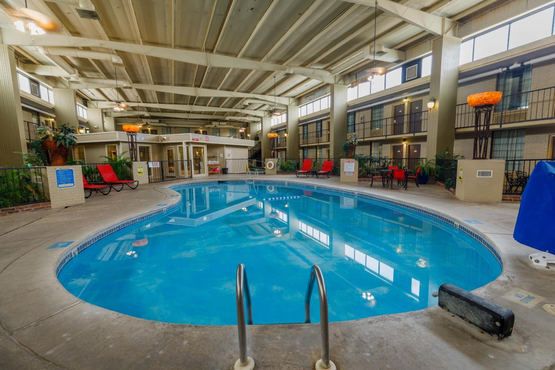 Northwest Inn interior in Woodward, OK — gallery photo 2