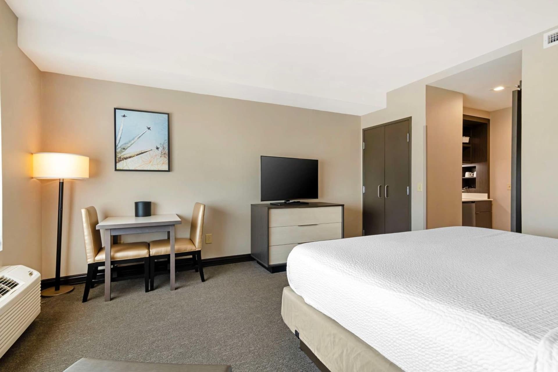 Best Western Plus Executive Residency Rigby's Water World Hotel gallery photo in Warner Robins, GA — image 35
