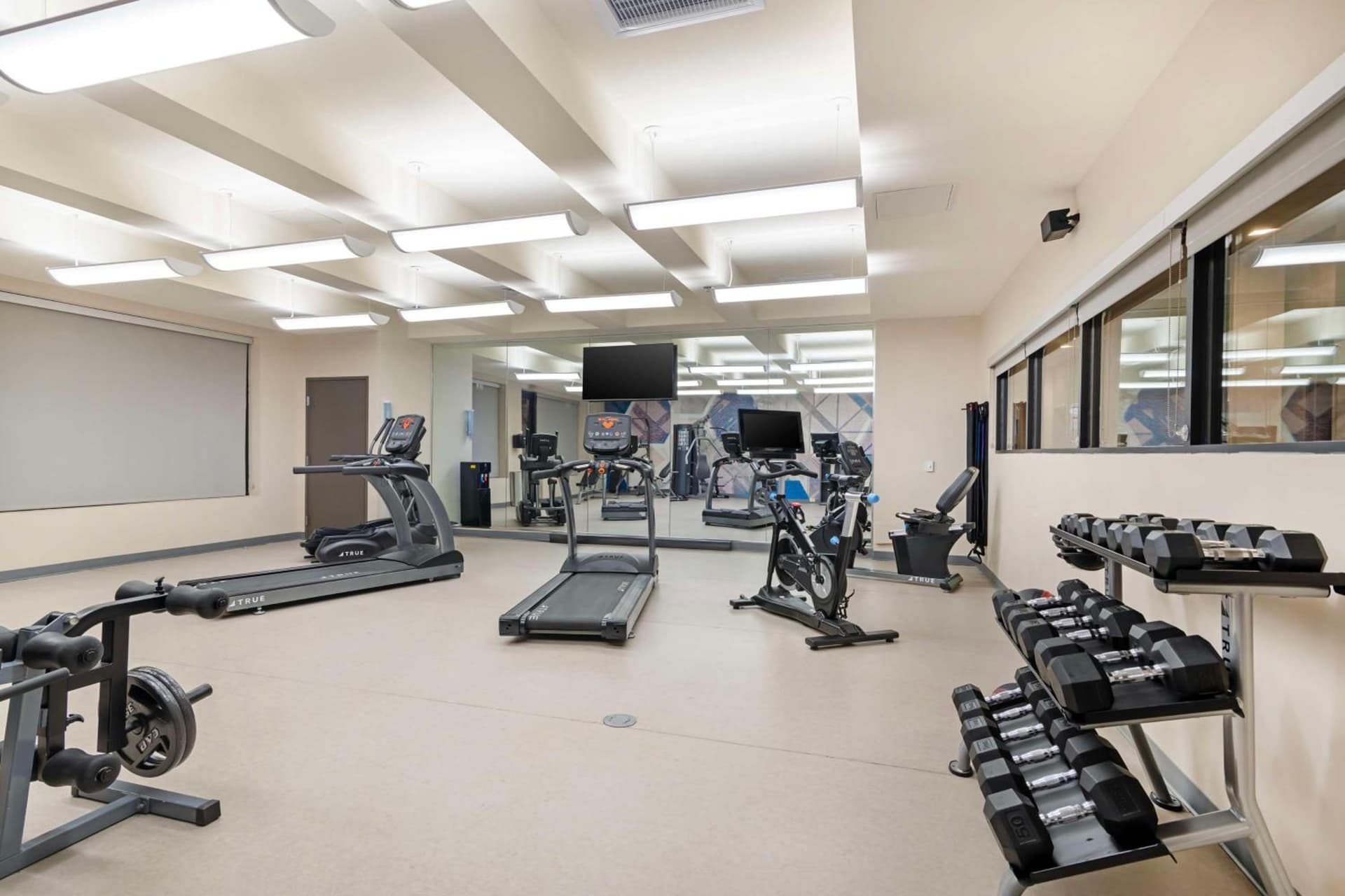 Best Western Plus Executive Residency Rigby's Water World Hotel gallery photo in Warner Robins, GA — image 36