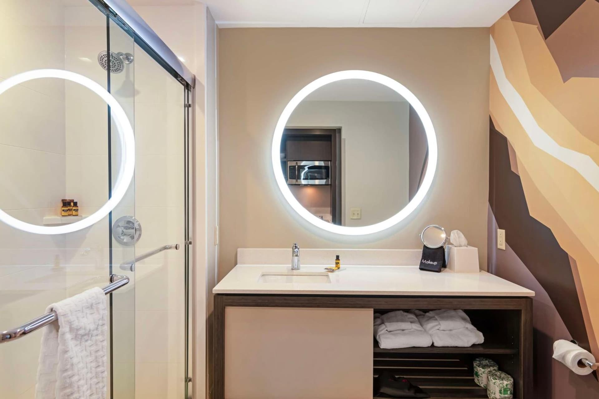 Best Western Plus Executive Residency Rigby's Water World Hotel gallery photo in Warner Robins, GA — image 8