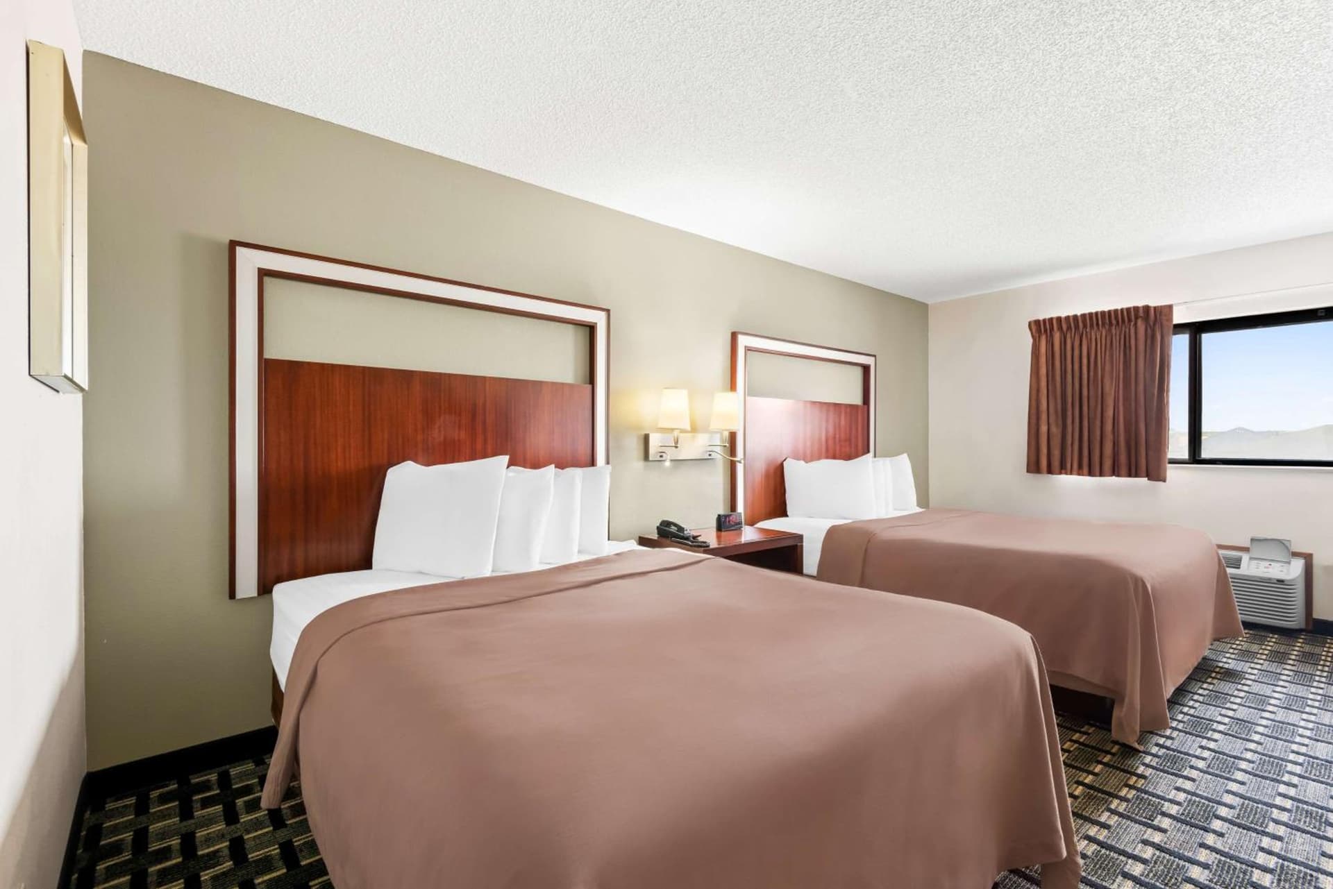 SureStay Hotel by Best Western Manchester interior in Manchester, IA — gallery photo 2