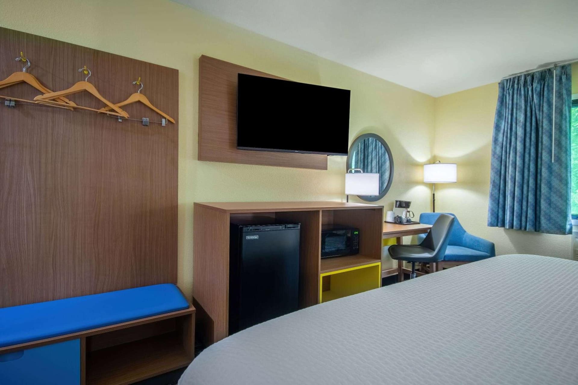 Days Inn & Suites by Wyndham Waterloo gallery photo in Waterloo, IA — image 32