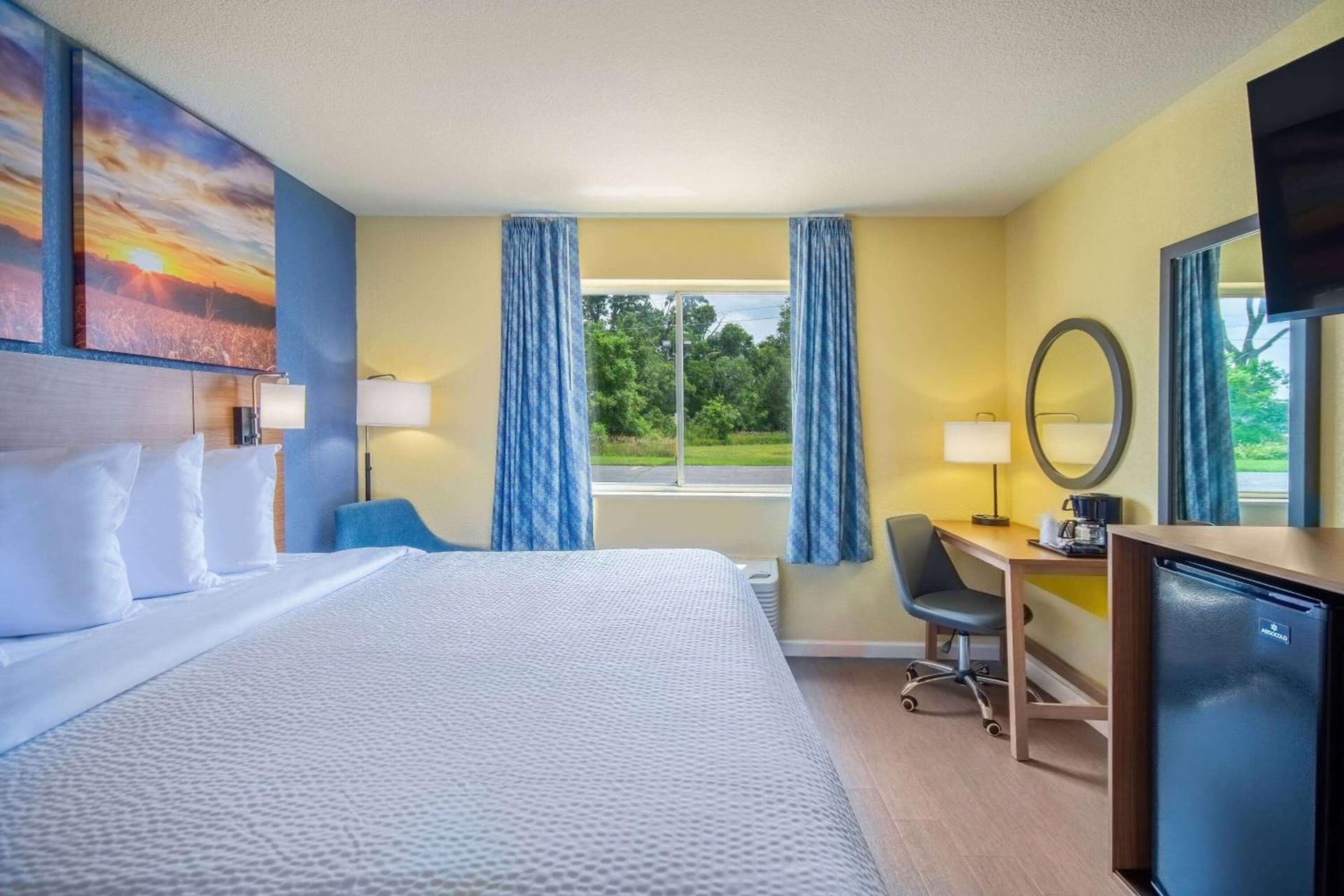 Days Inn by Wyndham Evansdale Waterloo gallery photo in Evansdale, IA — image 27