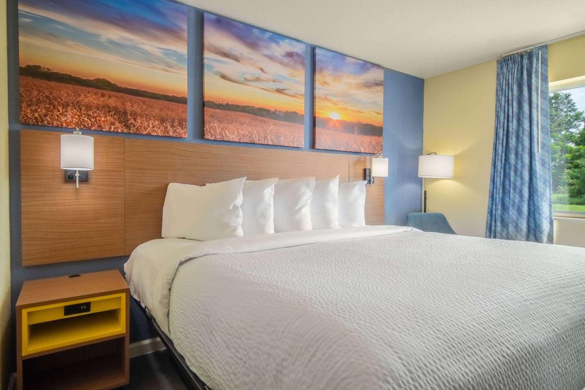 Days Inn by Wyndham Evansdale Waterloo gallery photo in Evansdale, IA — image 38
