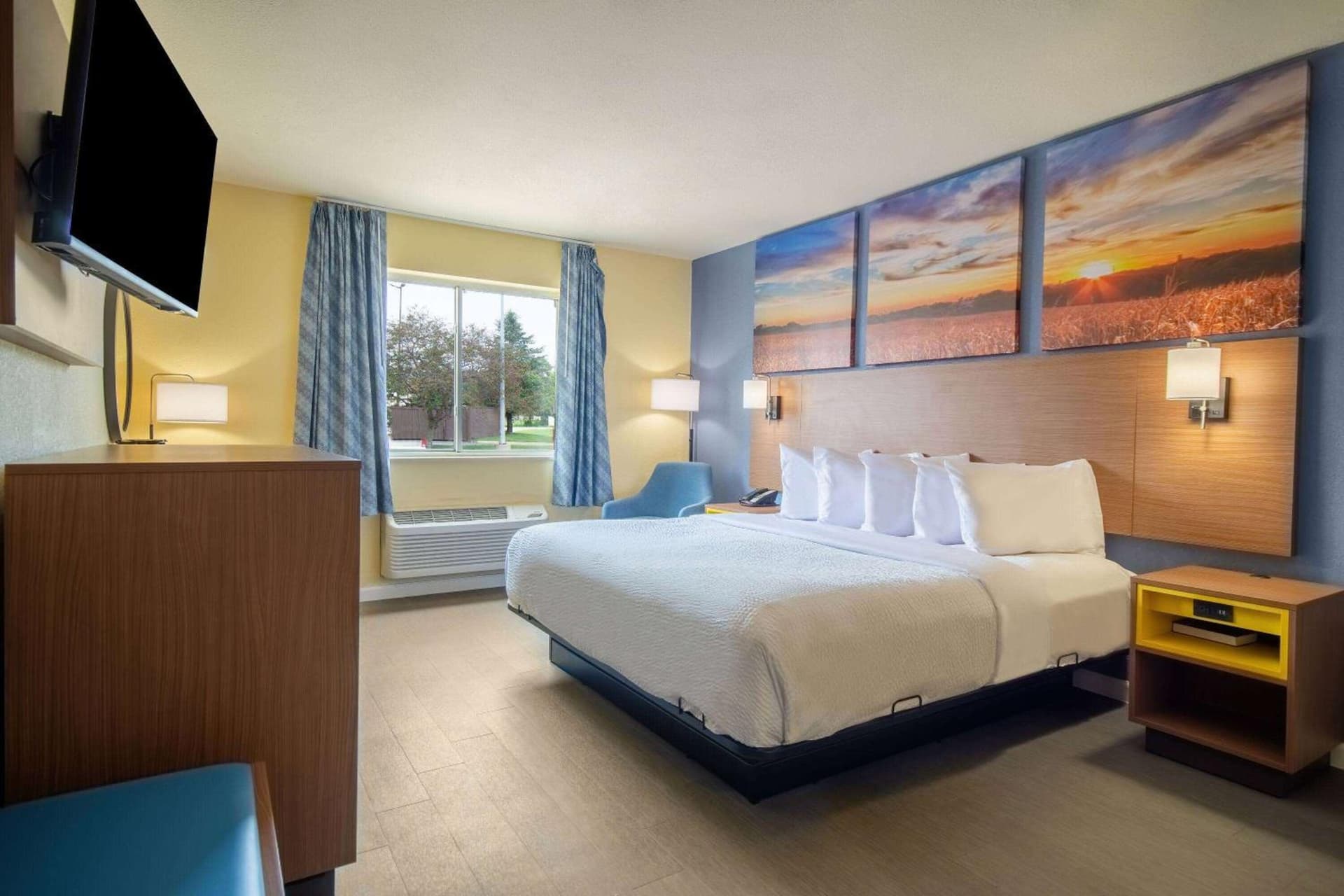 Days Inn by Wyndham Evansdale Waterloo gallery photo in Evansdale, IA — image 5