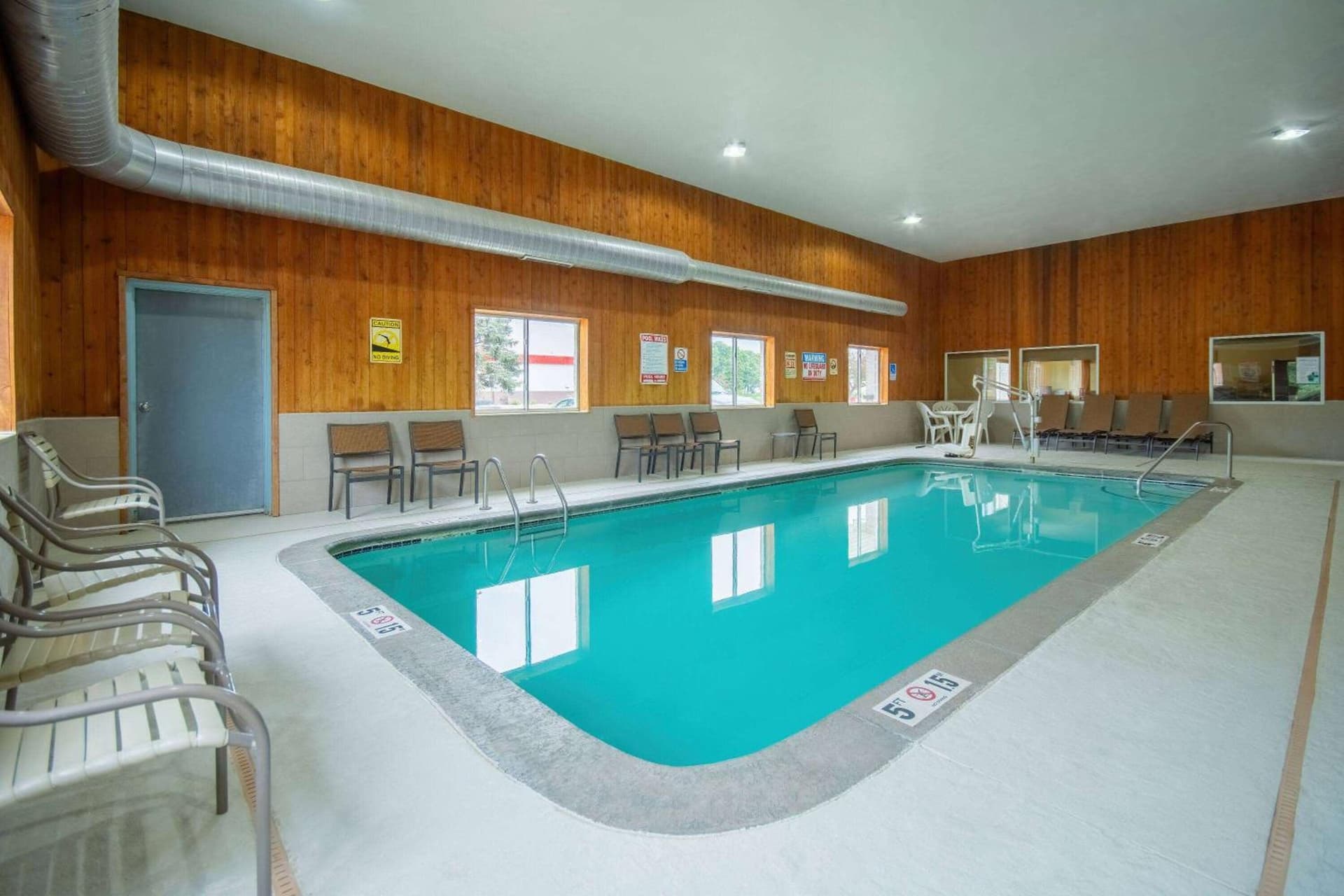 Days Inn by Wyndham Evansdale Waterloo gallery photo in Evansdale, IA — image 22
