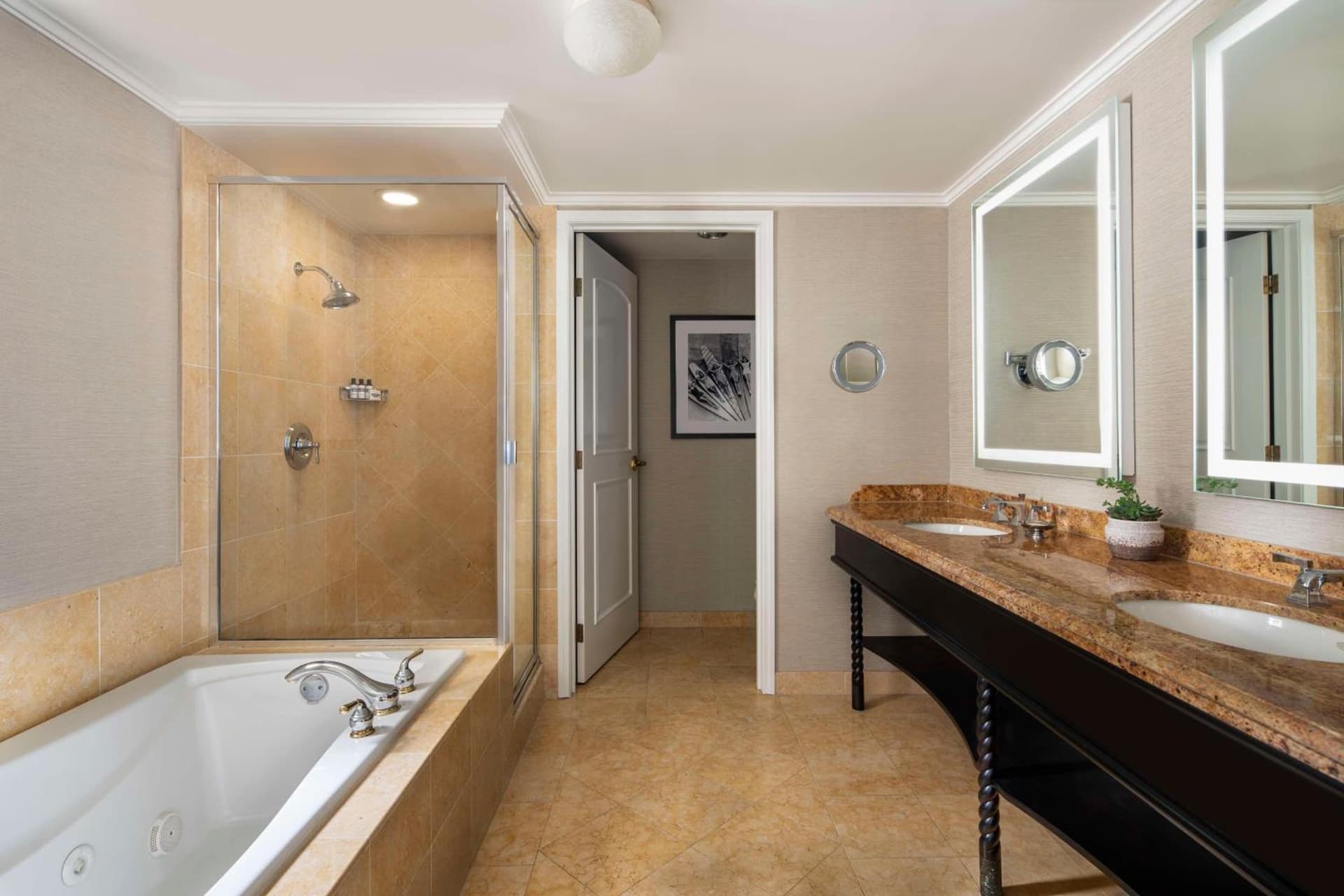 Hyatt Regency Huntington Beach Resort and Spa gallery photo in Huntington Beach, CA — image 68