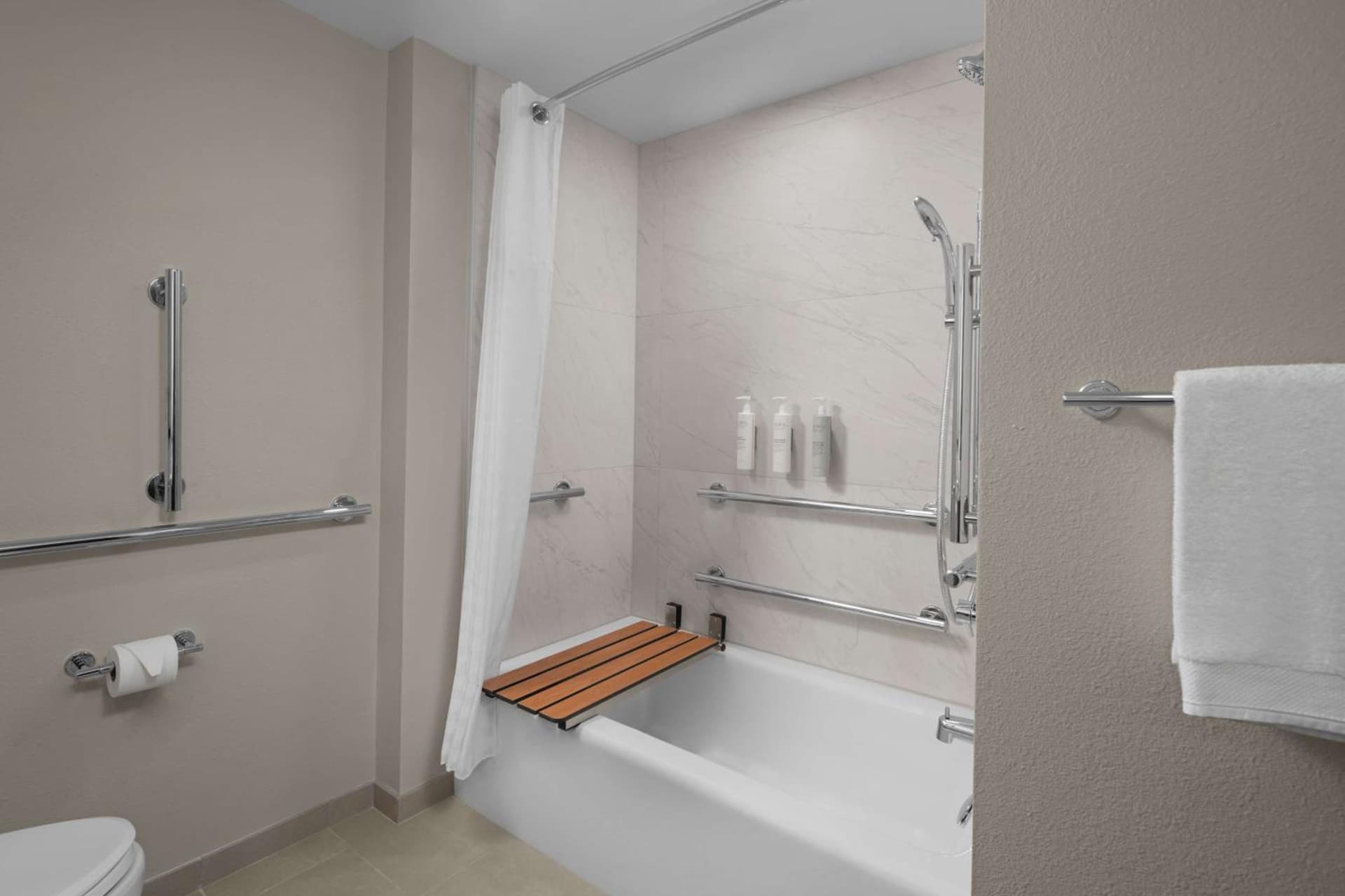 Embassy Suites By Hilton Madison Downtown gallery photo in Madison, WI — image 27