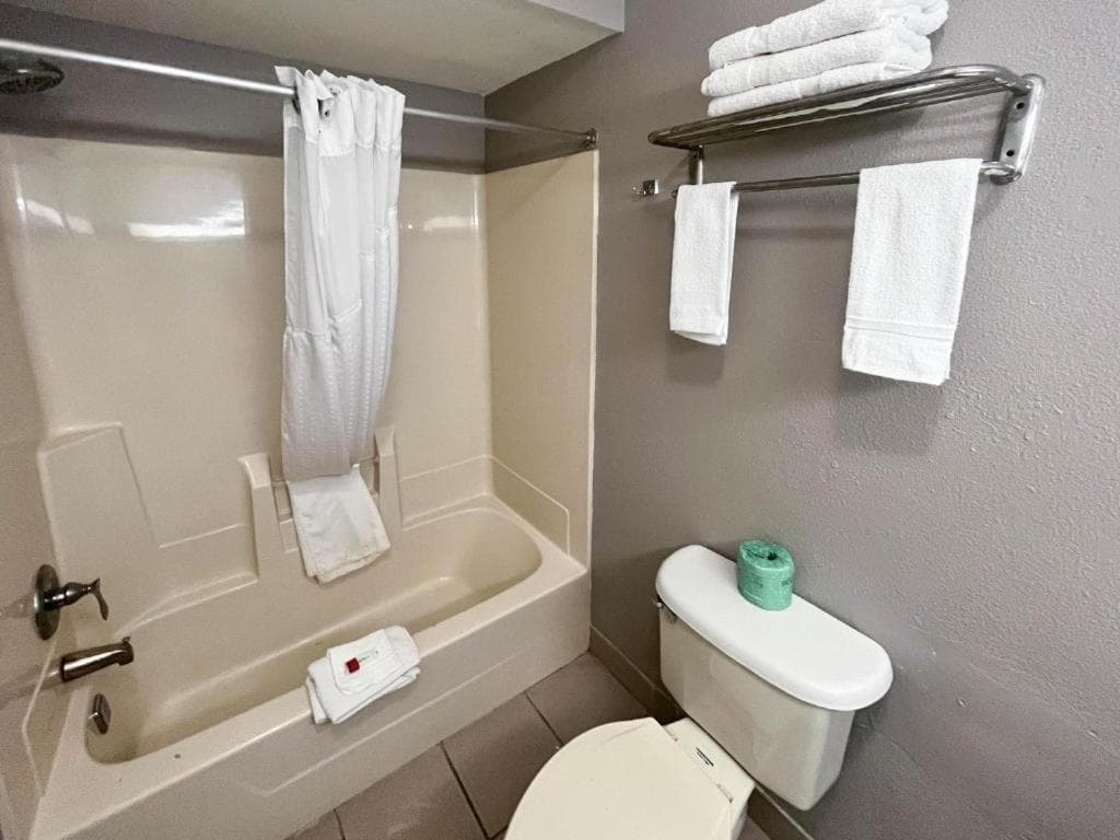 Studio 6 Suites Elkhart, IN gallery photo in Elkhart, IN — image 14