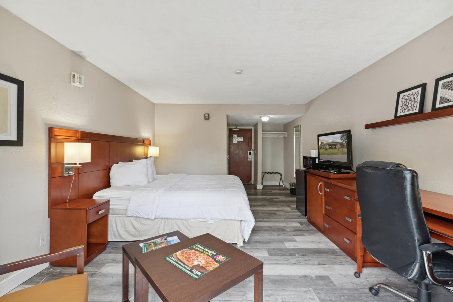Miami Suites Hotel gallery photo in Toledo, OH — image 18