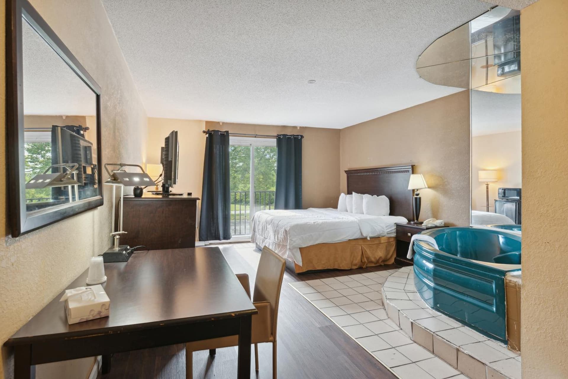 Miami Suites Hotel gallery photo in Toledo, OH — image 28