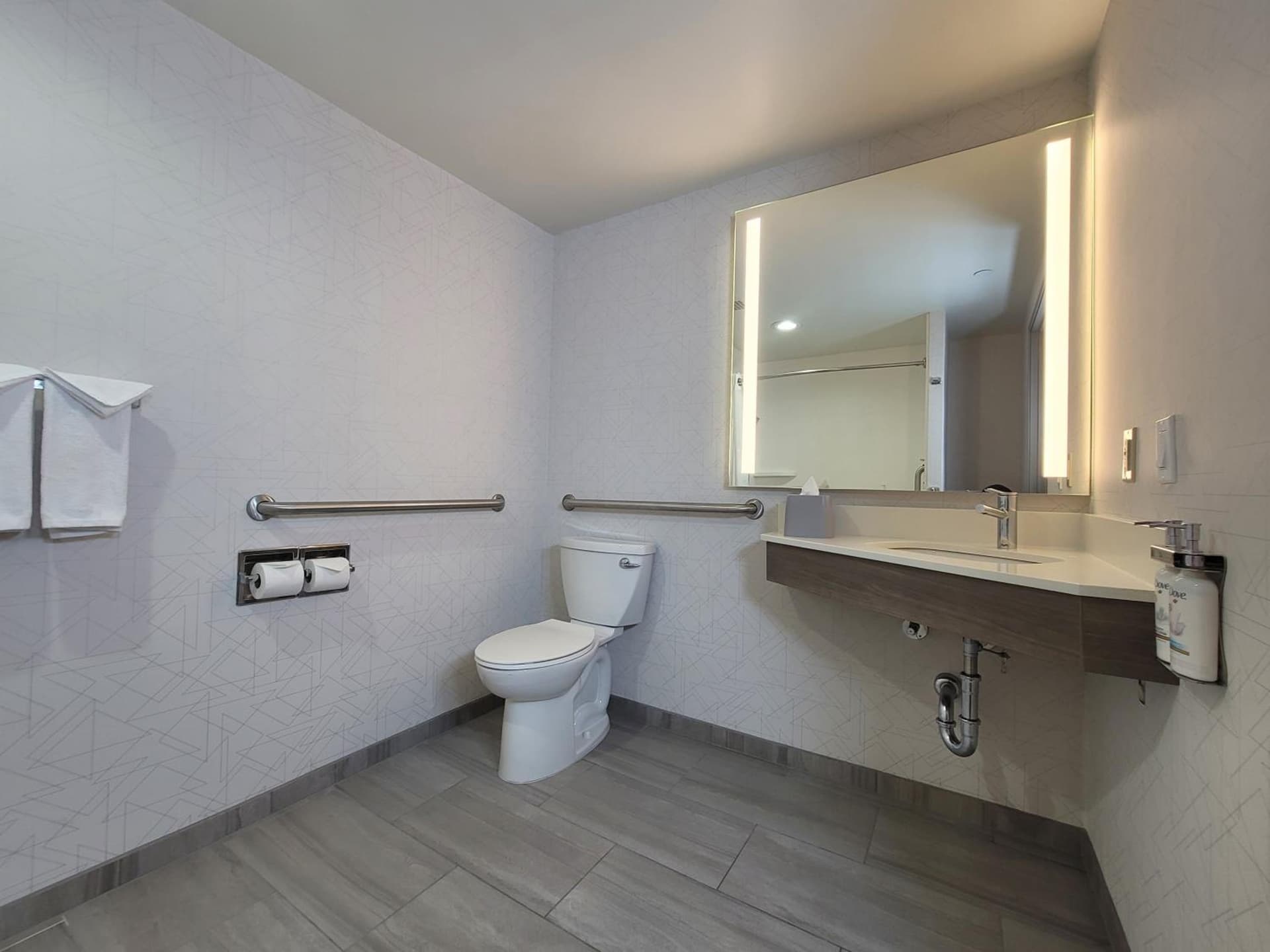 Holiday Inn Express San Diego South - Chula Vista by IHG gallery photo in Chula Vista, CA — image 27