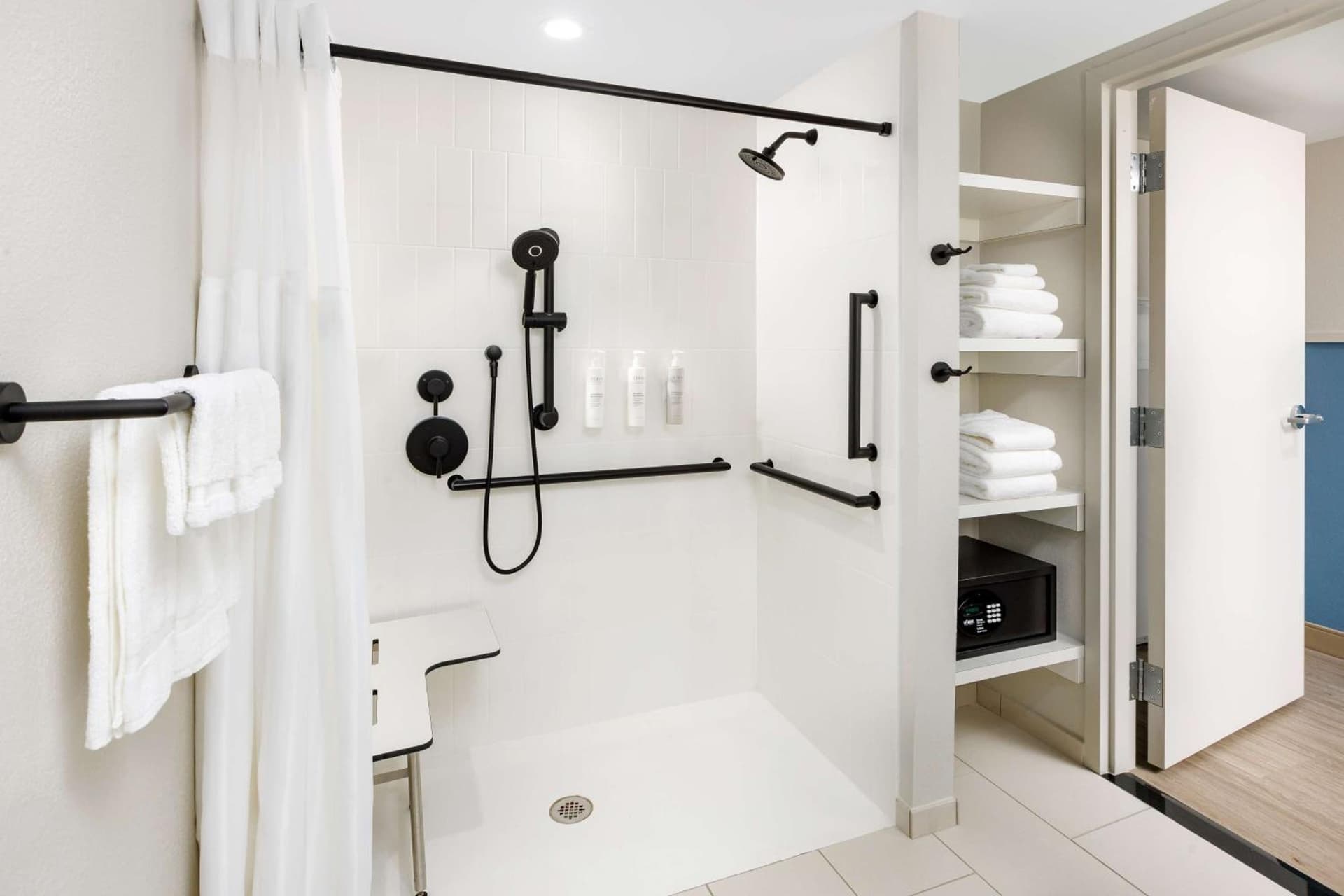 Hilton Garden Inn Ocean City Oceanfront gallery photo in Ocean City, MD — image 23