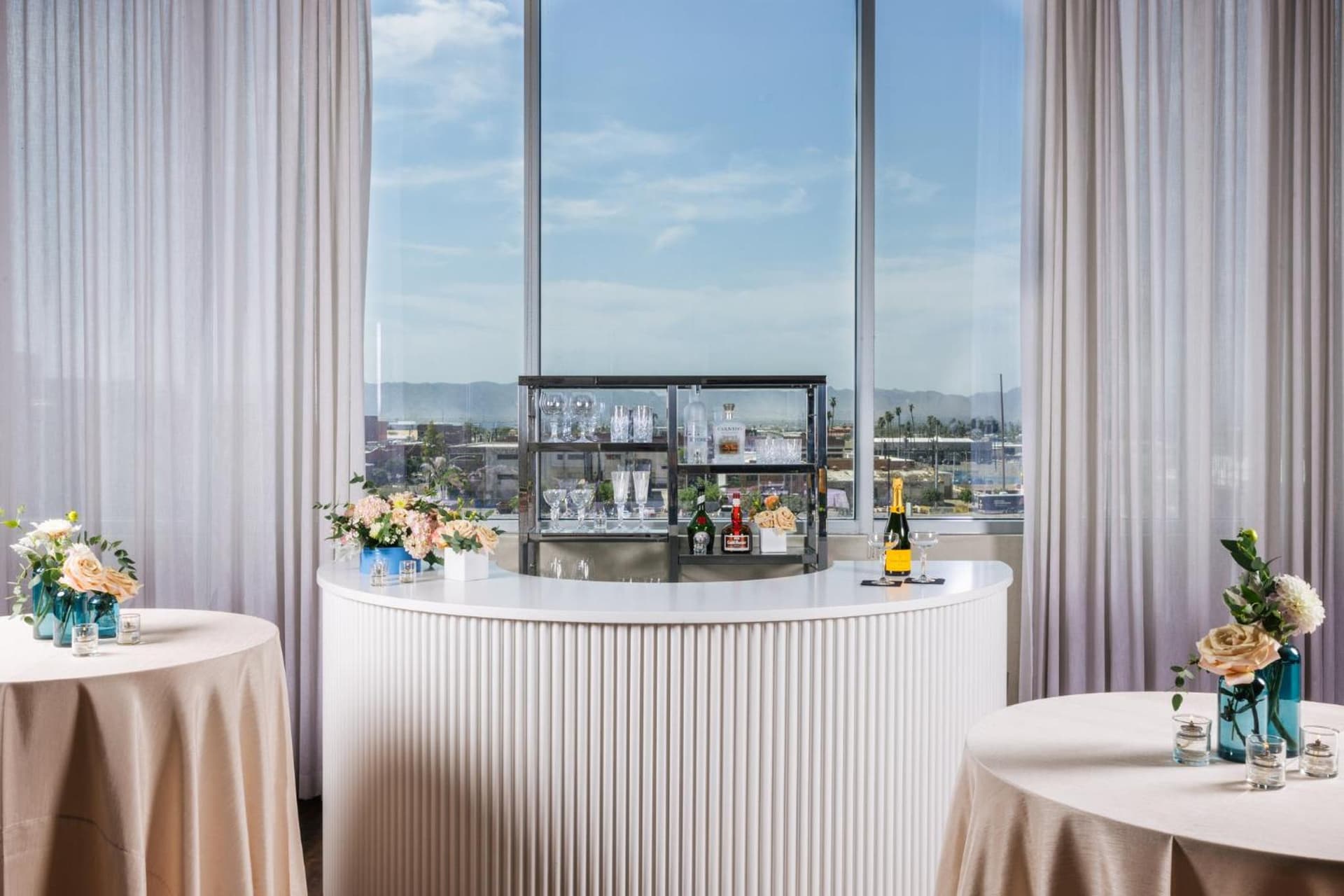 Kimpton Hotel Palomar Phoenix Cityscape by IHG gallery photo in Phoenix, AZ — image 102