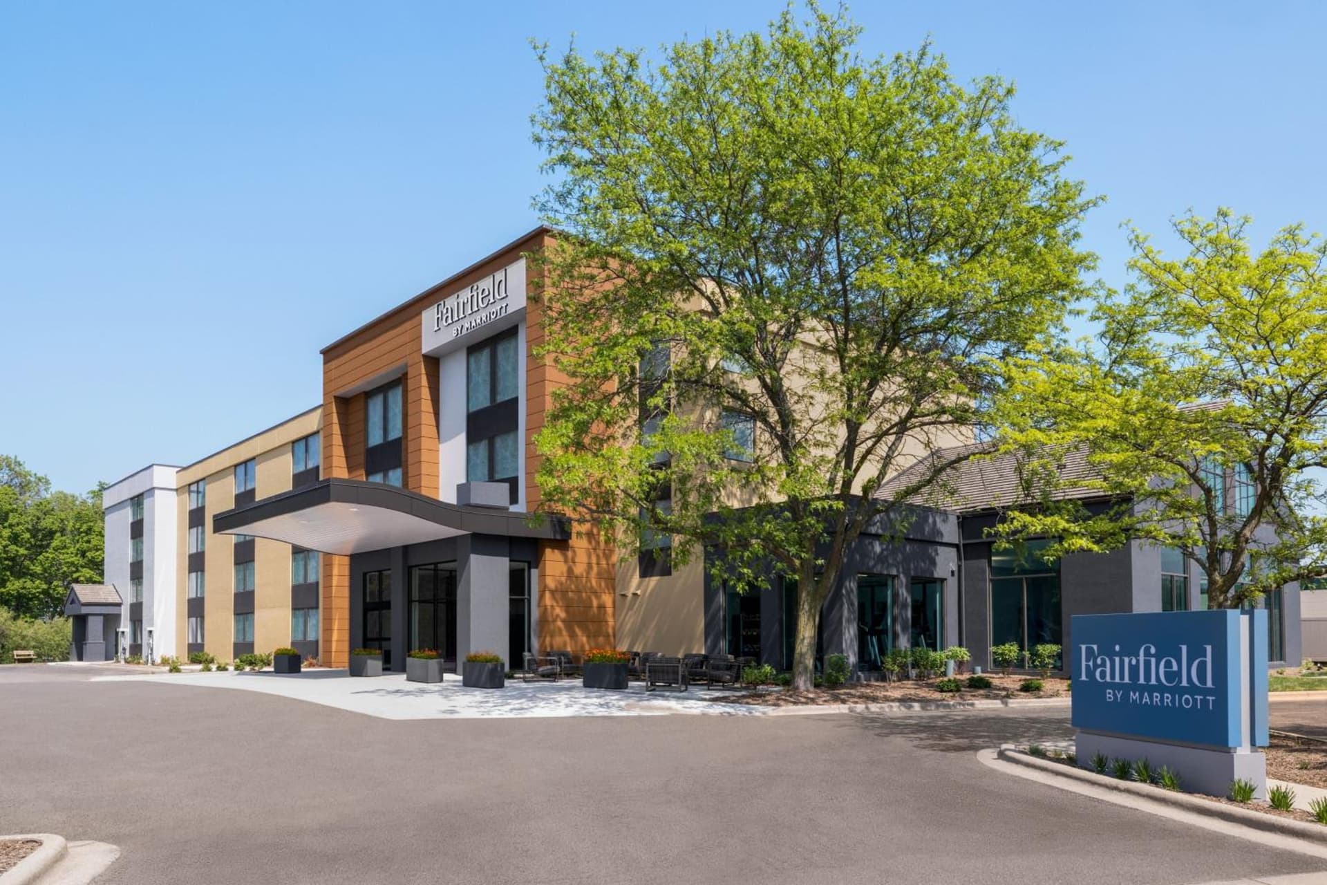 Fairfield by Marriott Inn & Suites Madison South featured exterior or lobby in Madison, WI — similar hotel