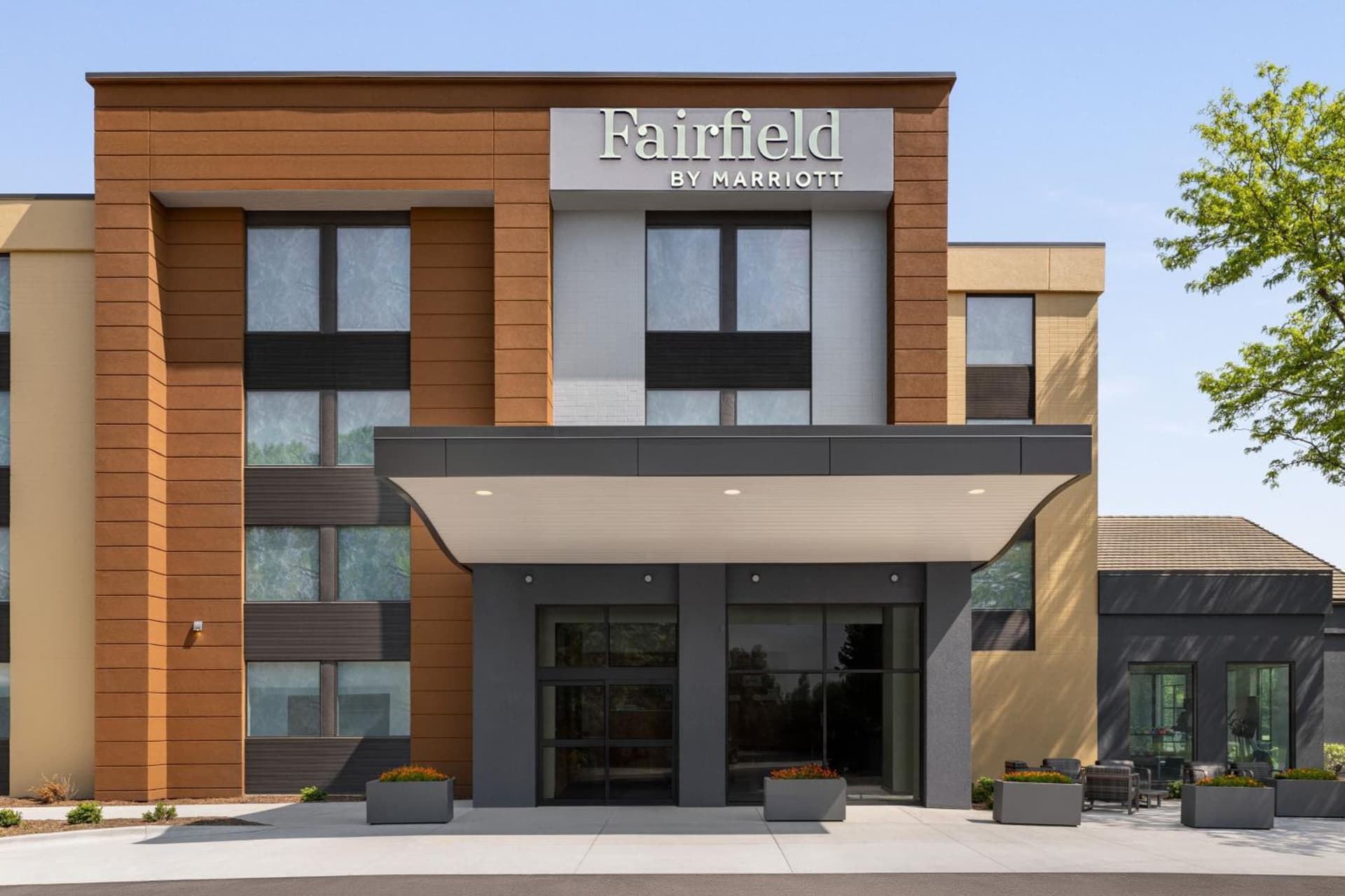 Fairfield by Marriott Inn & Suites Madison South property views in Madison, WI — gallery photo 3