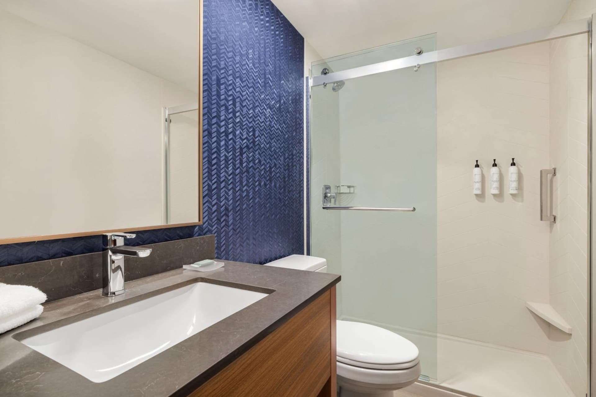 Fairfield by Marriott Inn & Suites Madison South interior in Madison, WI — gallery photo 2