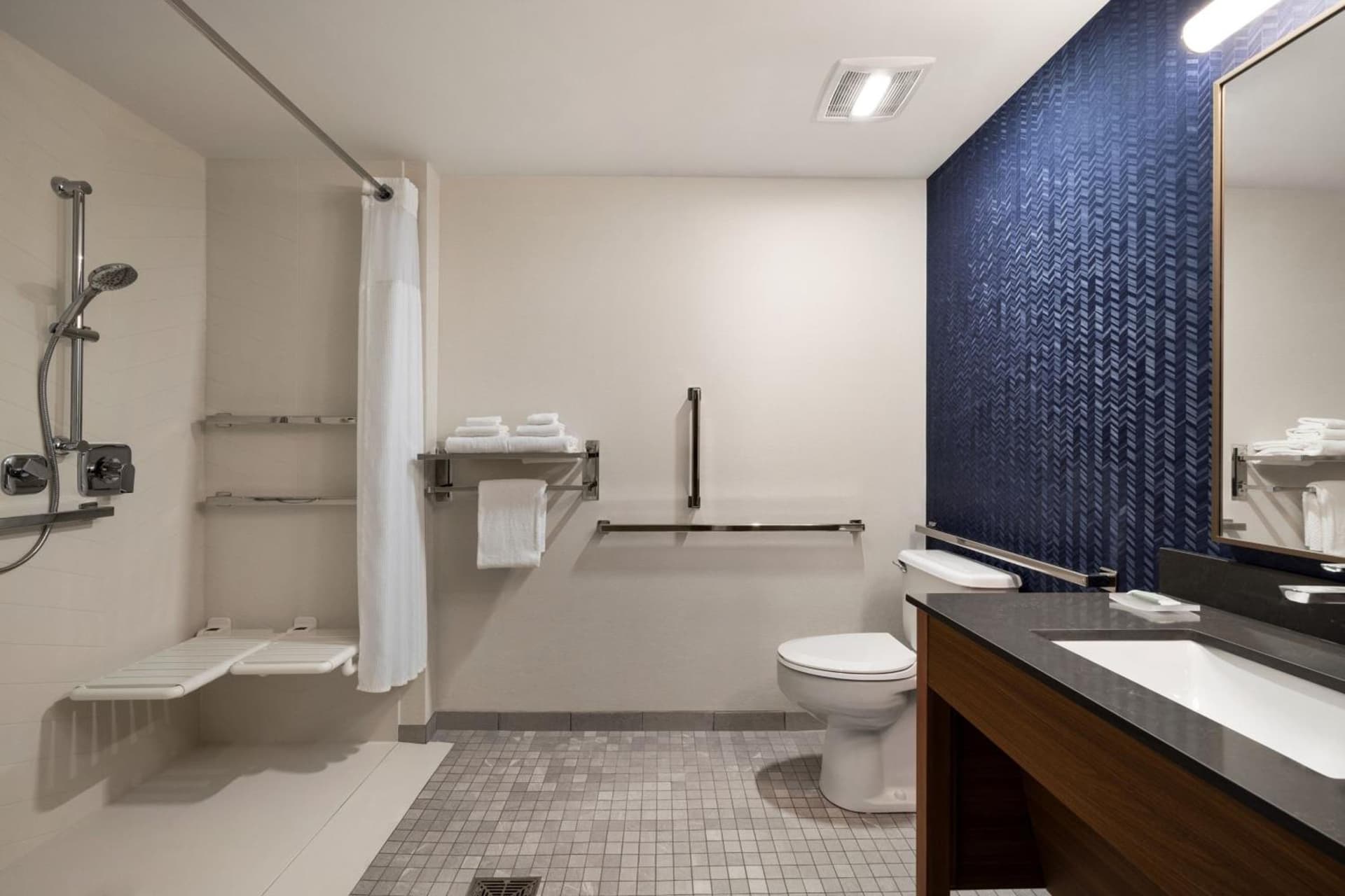 Fairfield by Marriott Inn & Suites Madison South gallery photo in Madison, WI — image 12