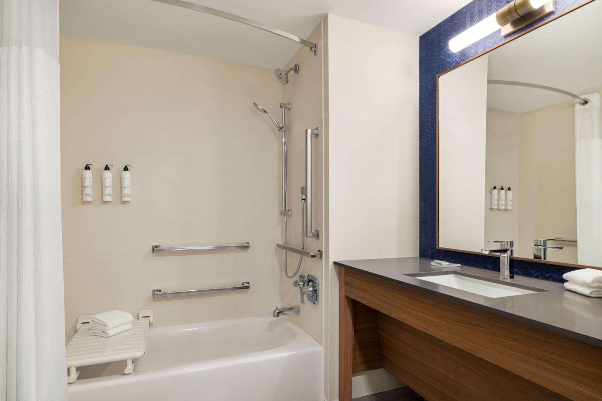 Fairfield by Marriott Inn & Suites Madison South gallery photo in Madison, WI — image 30