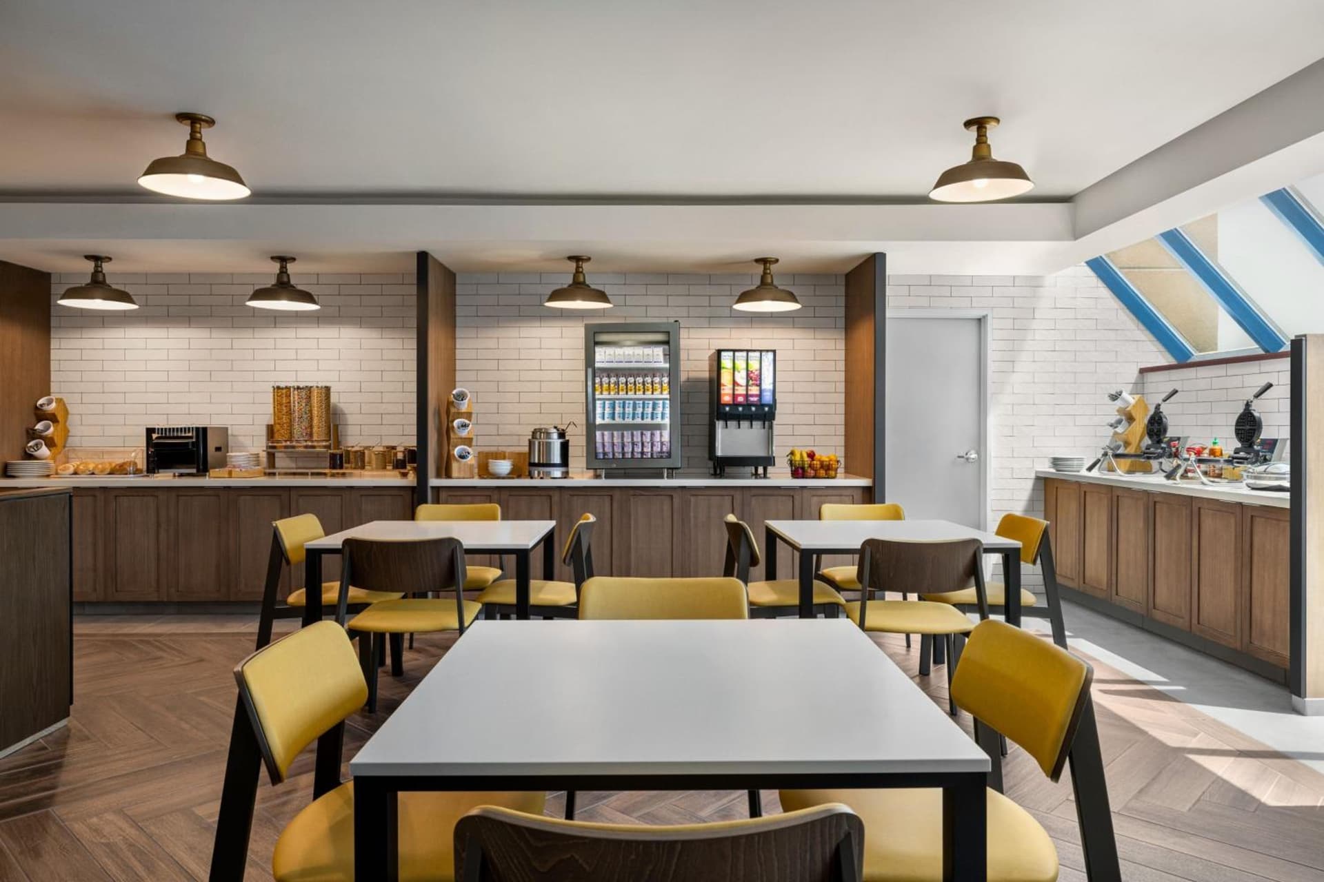 Fairfield by Marriott Inn & Suites Madison South gallery photo in Madison, WI — image 9