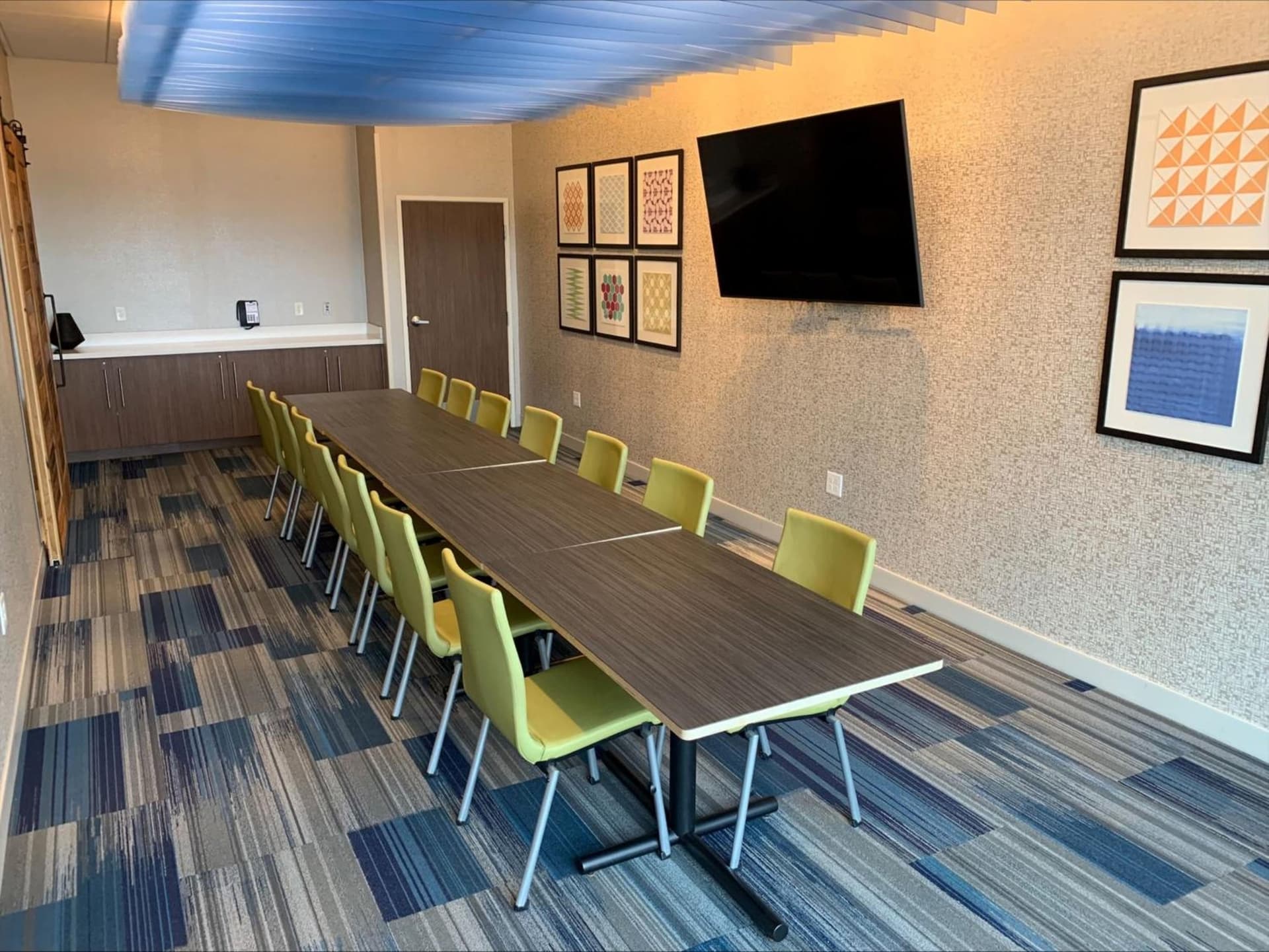 Holiday Inn Express & Suites Duluth North - Miller Hill by IHG gallery photo in Duluth, MN — image 39